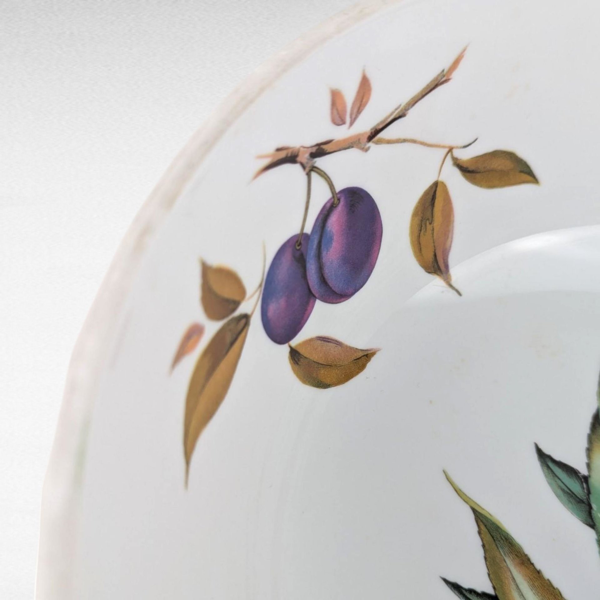 Vintage 1961 Royal Worcester Evesham Gold Large Salad Bowl, 10.25 Inch English Porcelain Serving Bowl, Fruit Pattern China
