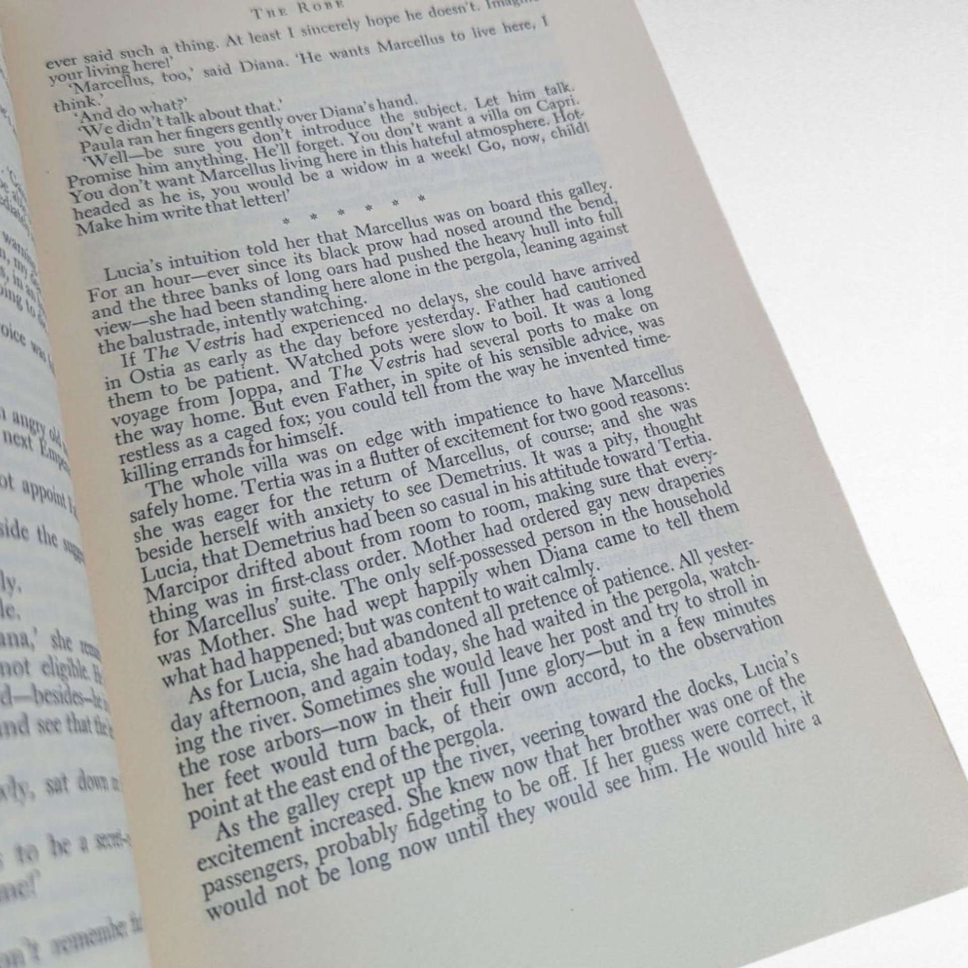 Vintage The Robe Lloyd C Douglas, Hardcover, Historical Christian Fiction, Bestseller