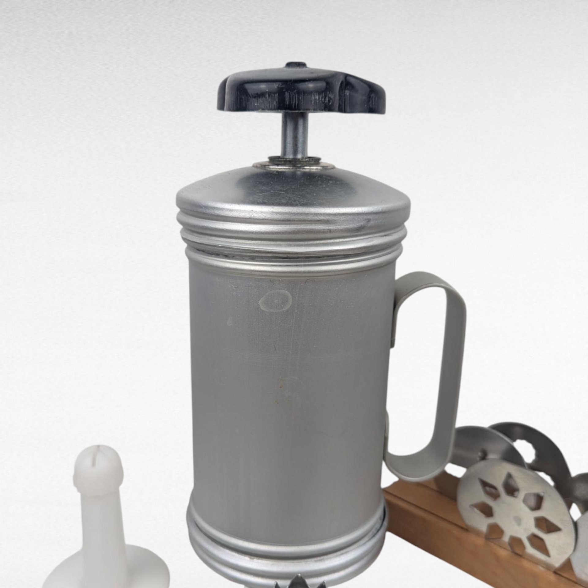 Vintage Mirro Aluminum Cookie Press & Pastry Maker, Complete Set with Bonus Cups, Baking Tool