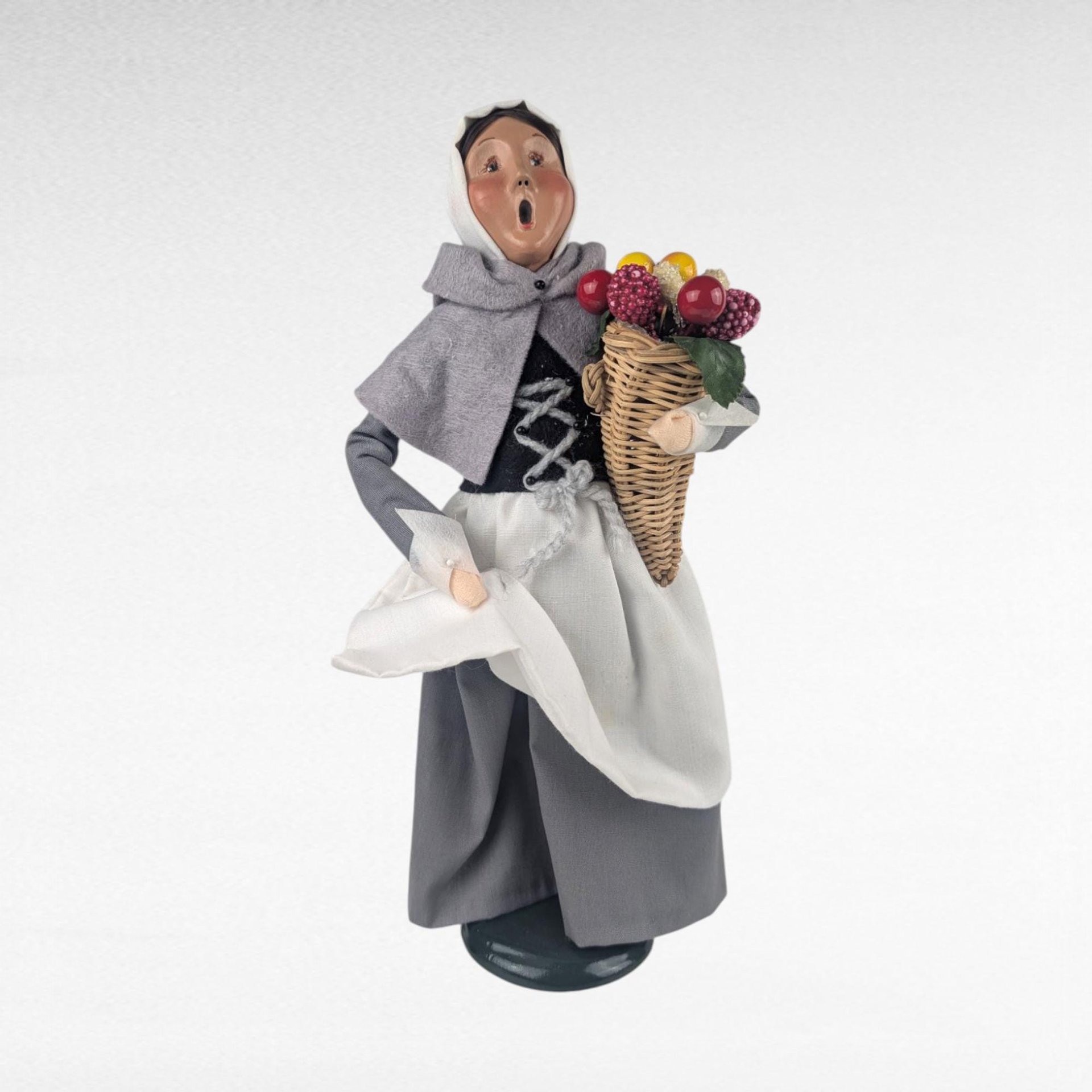 Vintage 1997 Byers' Choice Caroler Pilgrim Woman with Fruit Basket, Signed Thanksgiving Colonial Figure