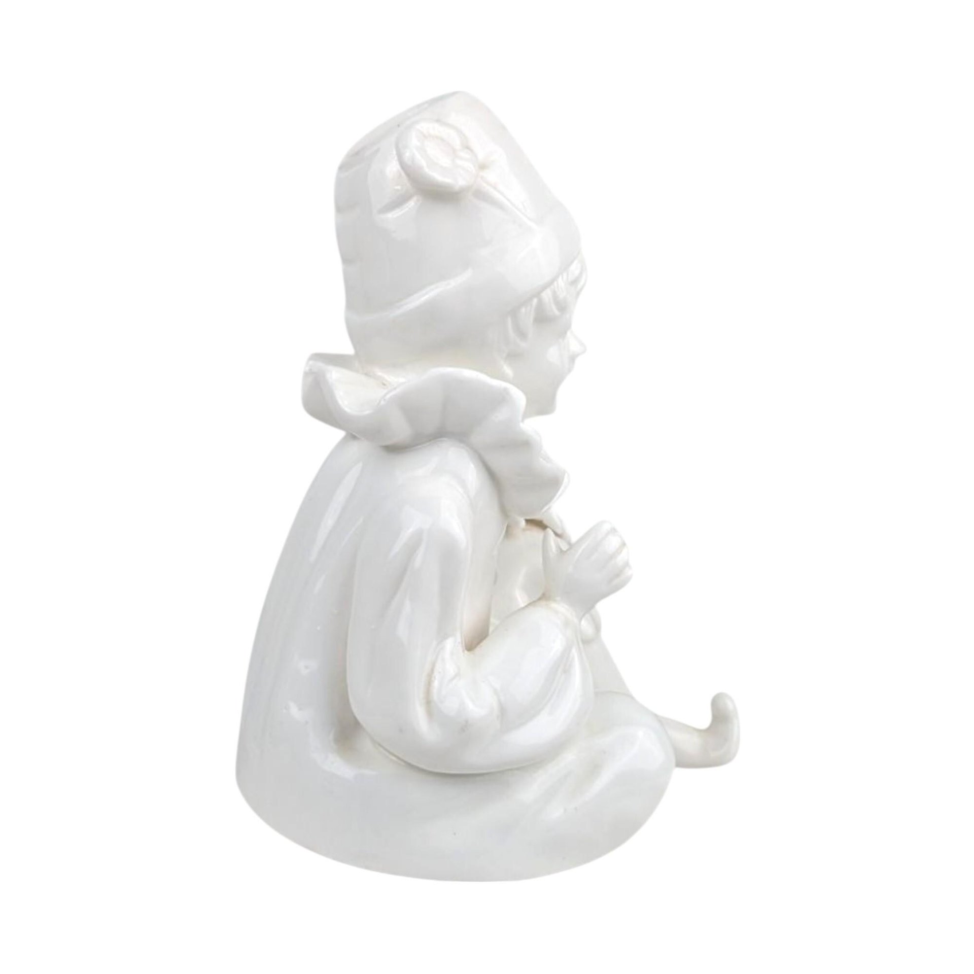 Vintage Pierrot Clown Music Box, White Ceramic Sad Clown Figurine, 1970s Rotating Musical Statue, Collectible Nursery Decor