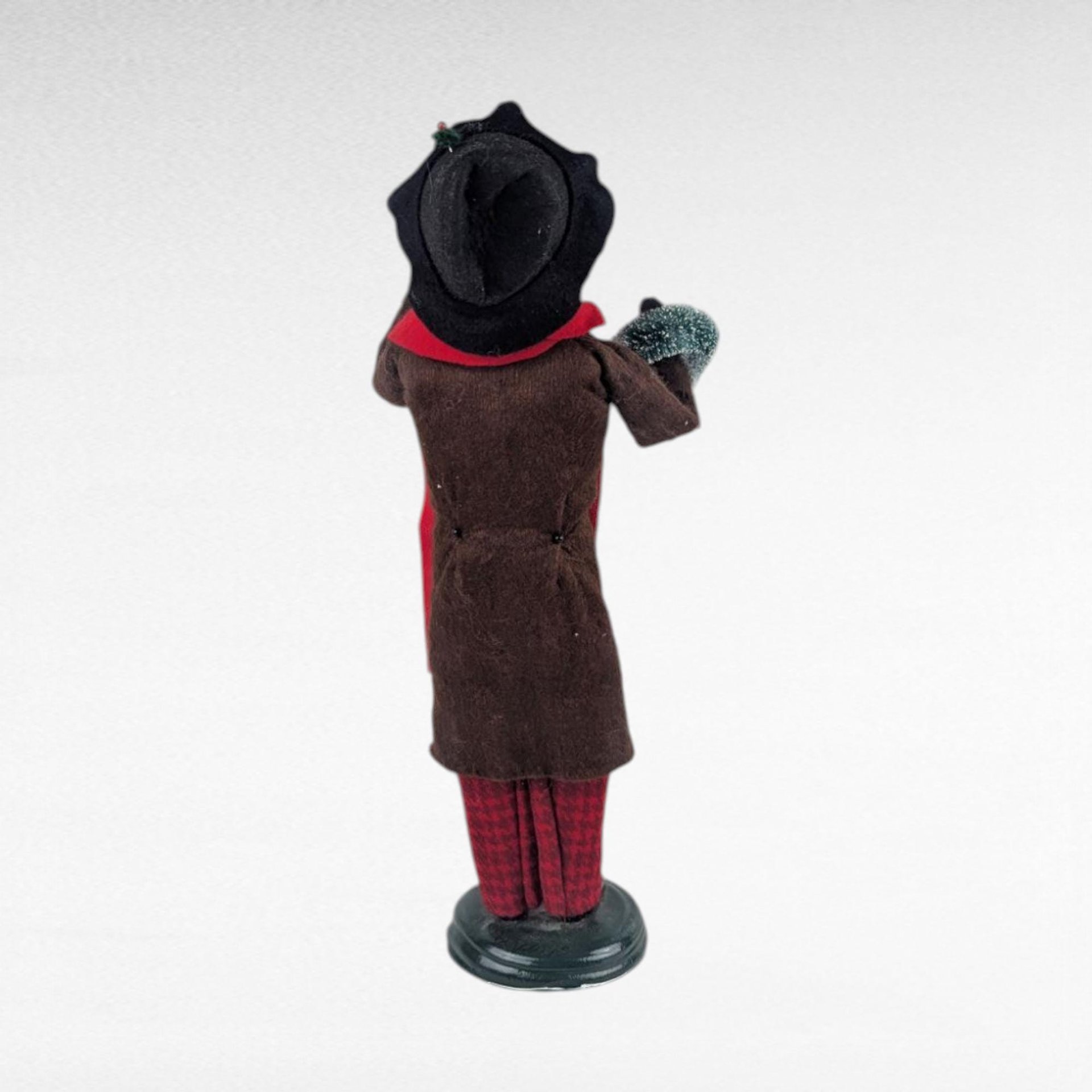 Vintage 1998 Byers' Choice Street Vendor Woman, Christmas Caroler with Wreath and Grapes for Holiday Display