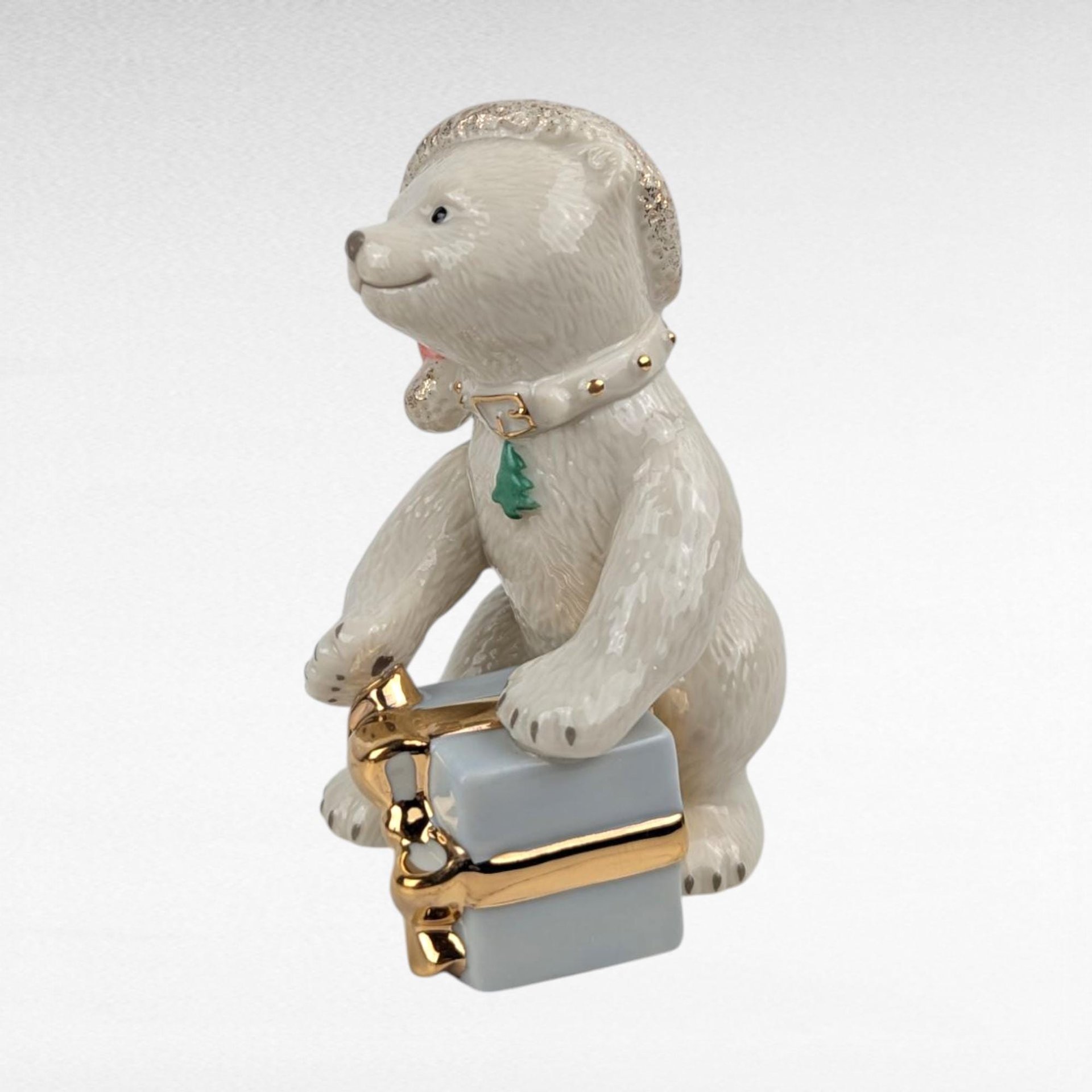 Lenox Christmas Cub Figurine, Vintage Polar Bear with Present, Ivory Porcelain Holiday Decor, Collectible Animal Figurine with Gold Trim