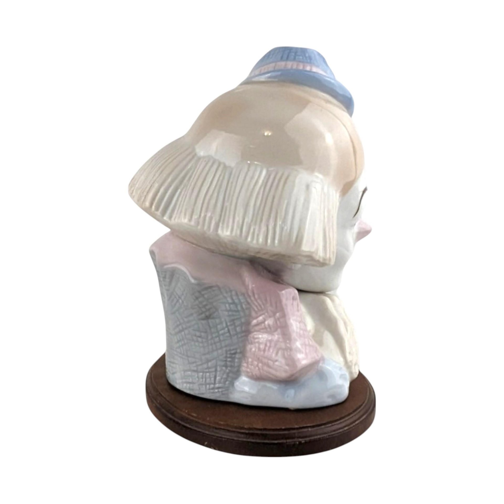 Vintage Sad Clown Figurine, Porcelain Clown Bust, Melancholy Clown Decor, Collectible Clown Statue, Unique Gift for Clown Enthusiasts