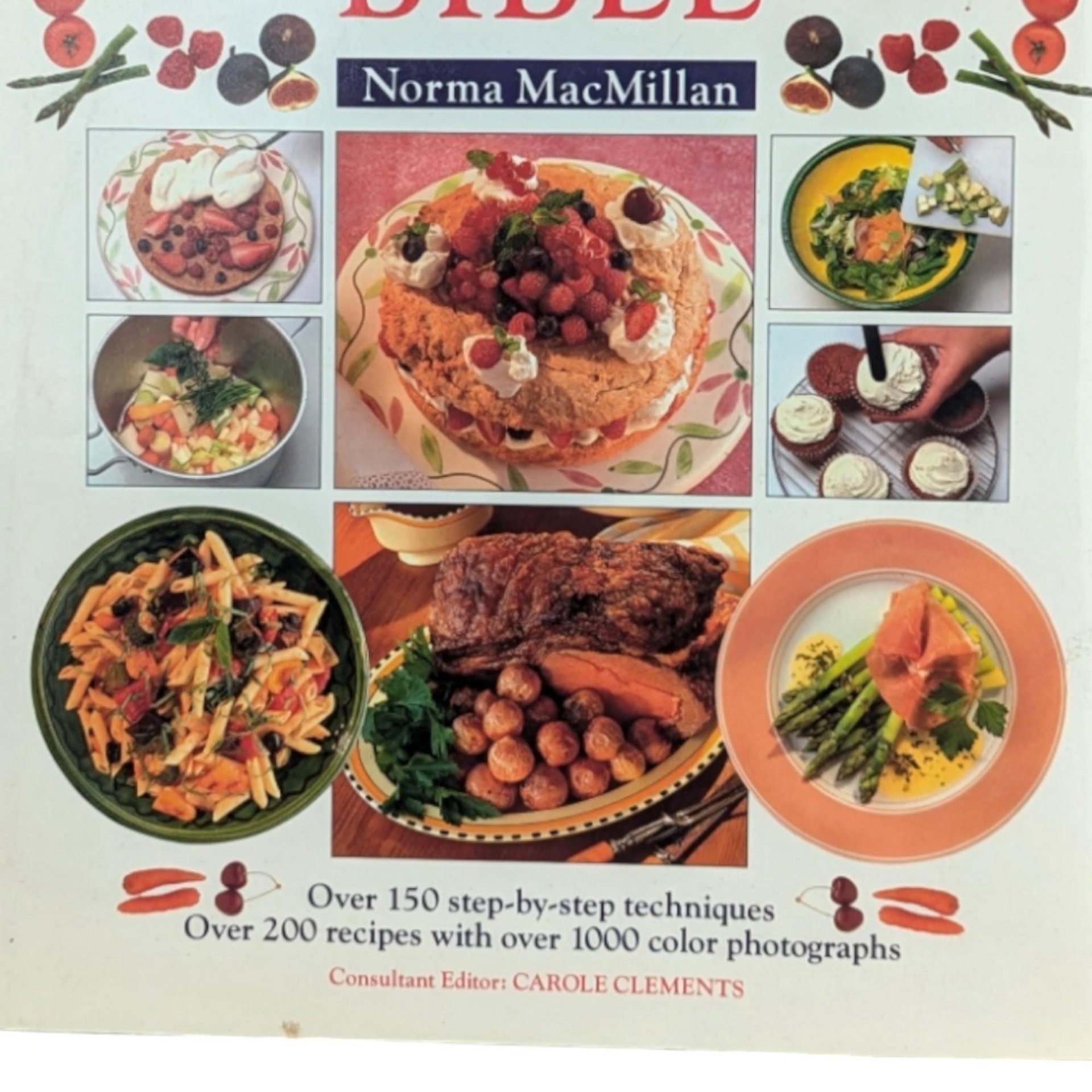 1995 Cook's Kitchen Bible: Illustrated Recipes & Cooking Techniques