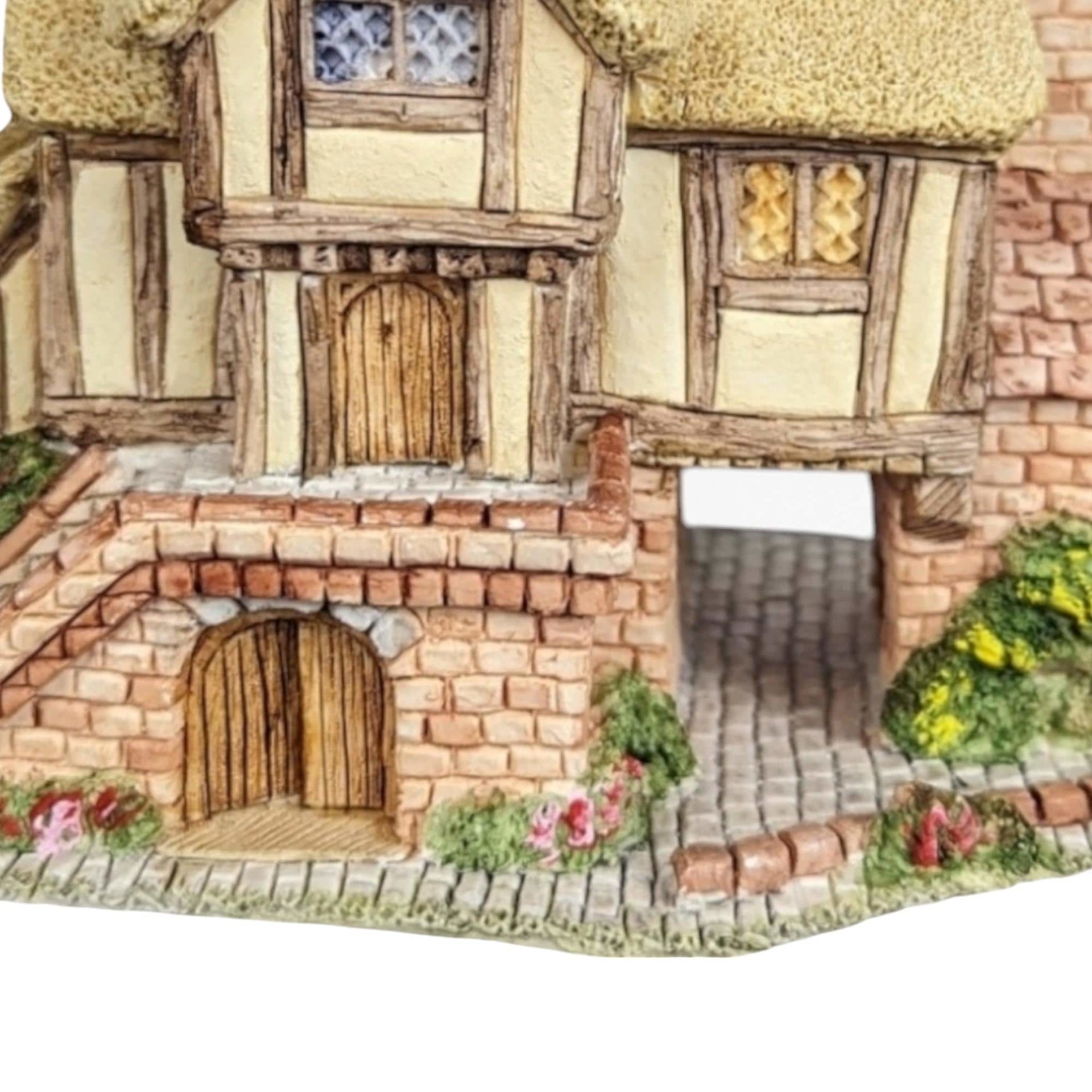 1993 David Winter Whileaway Cottage, Hand Made Village Figure, Collectible English Cottage Decor, Gift for Miniature Collectors, 4 inches