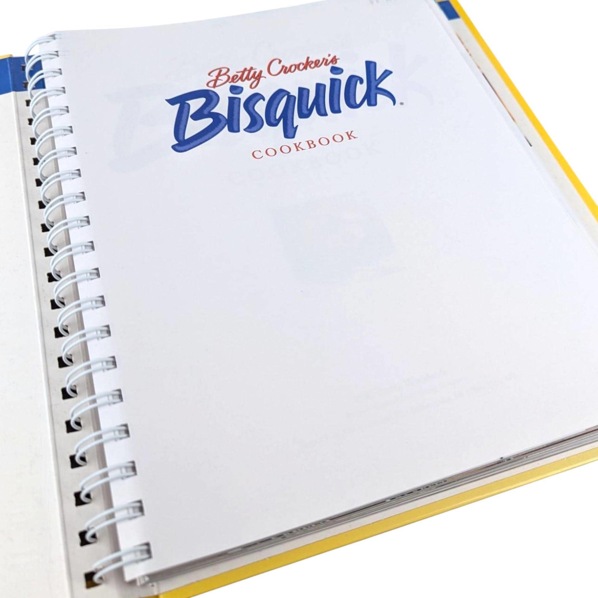 2000 Betty Crocker's Bisquick Cookbook, Hardcover, Classic Baking Recipes, Easy Meals Guide, Gift for Home Cook