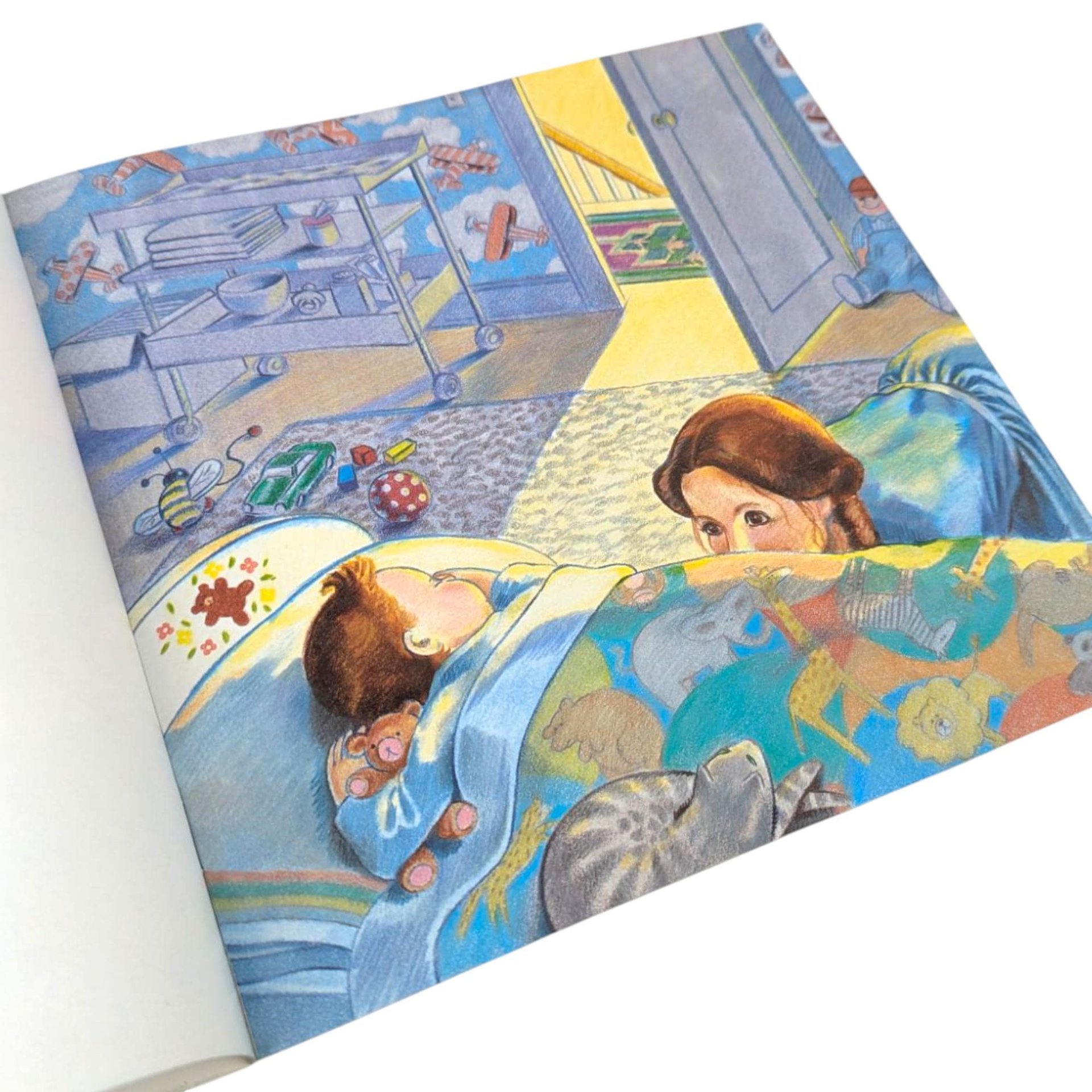 1996 Love You Forever Softcover, Robert Munsch Book, Illustrated Children's Story