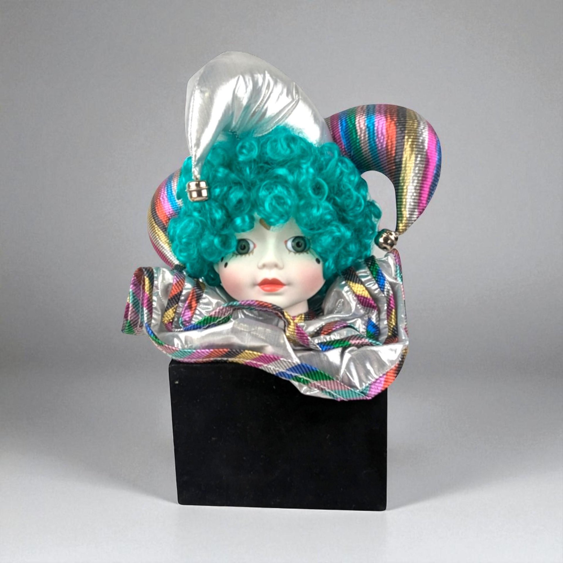 Vintage Victoria Ashlea Bette Ball Jester Music Box, Musical Figurine, Collectible, Plays Music Box Dancer, Unique Gift