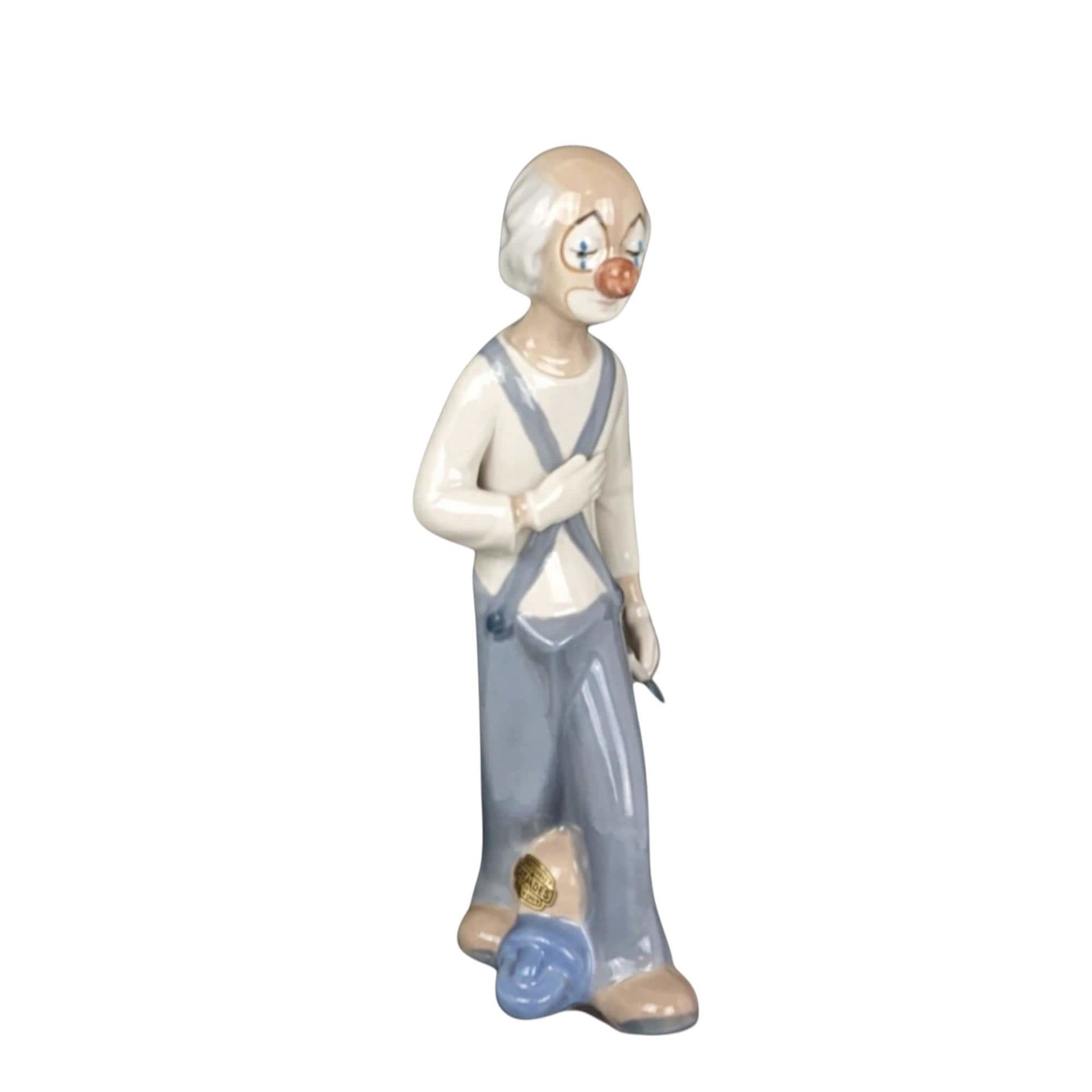 Vintage Cascades Porcelain Clown Figurine: Sad Clown Statue, Made in Spain