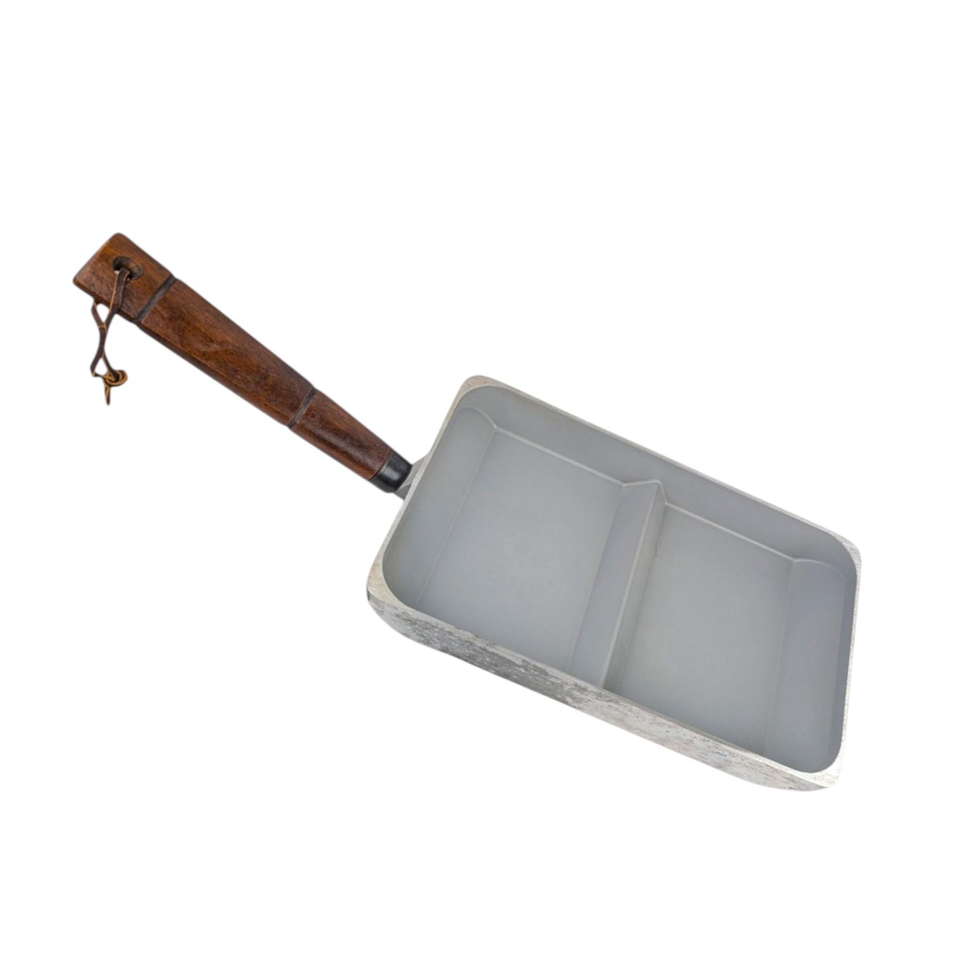 Vintage Nordic Ware Mr. Omelet Pan, Divided Double Egg Cooker