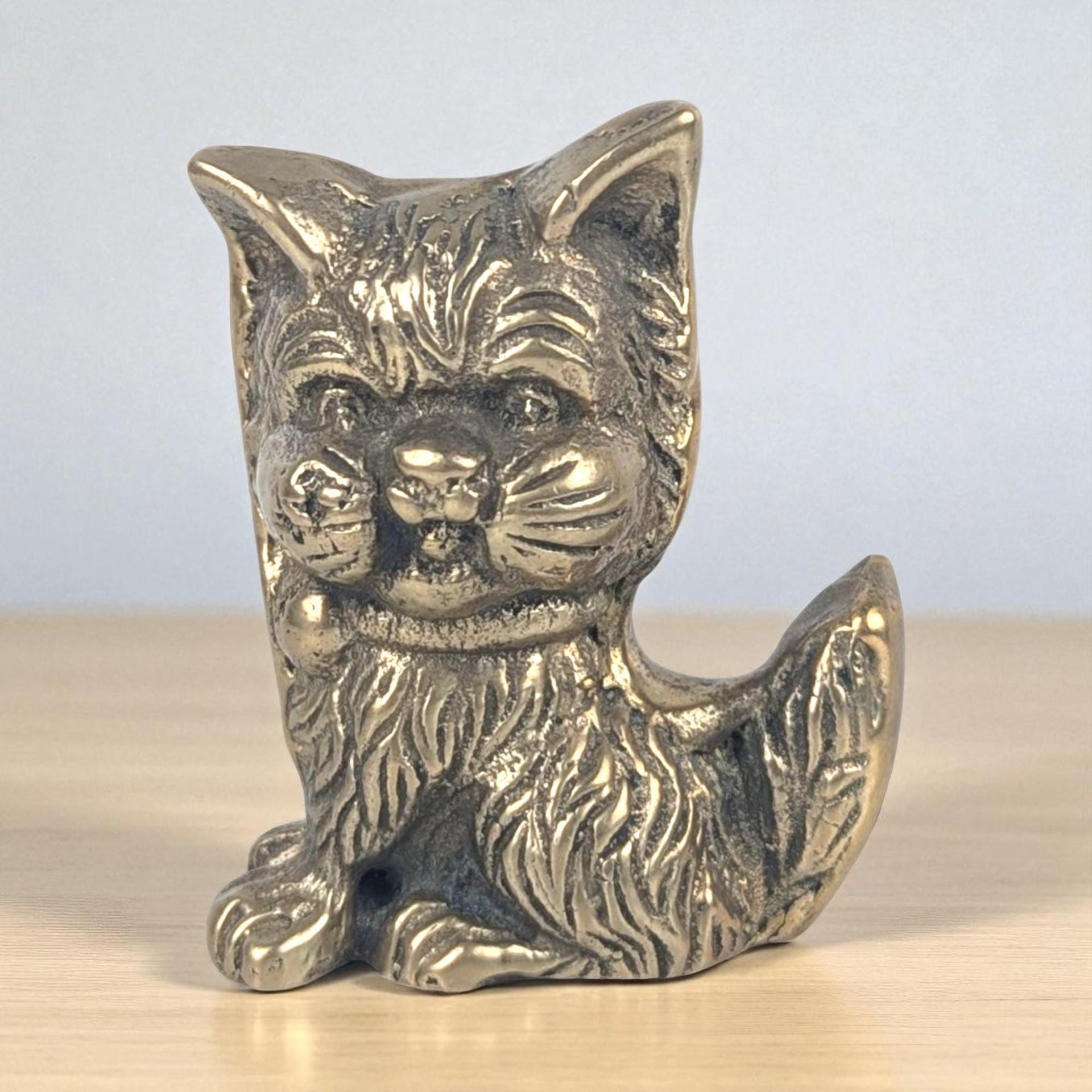 Vintage Brass Cat Figurine, Small Scruffy 'Ugly' Cat Statue, 2.5 Inch Metal Animal Figure, Cat Lover Gift, Bookshelf Paperweight