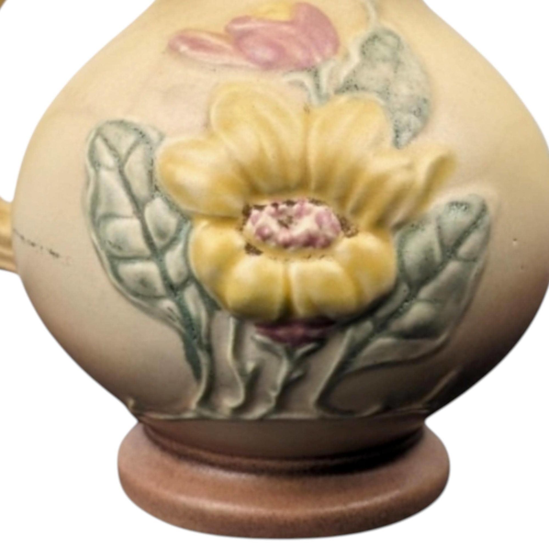 Vintage Hull Pottery Magnolia Pitcher: Art Deco Floral Vase