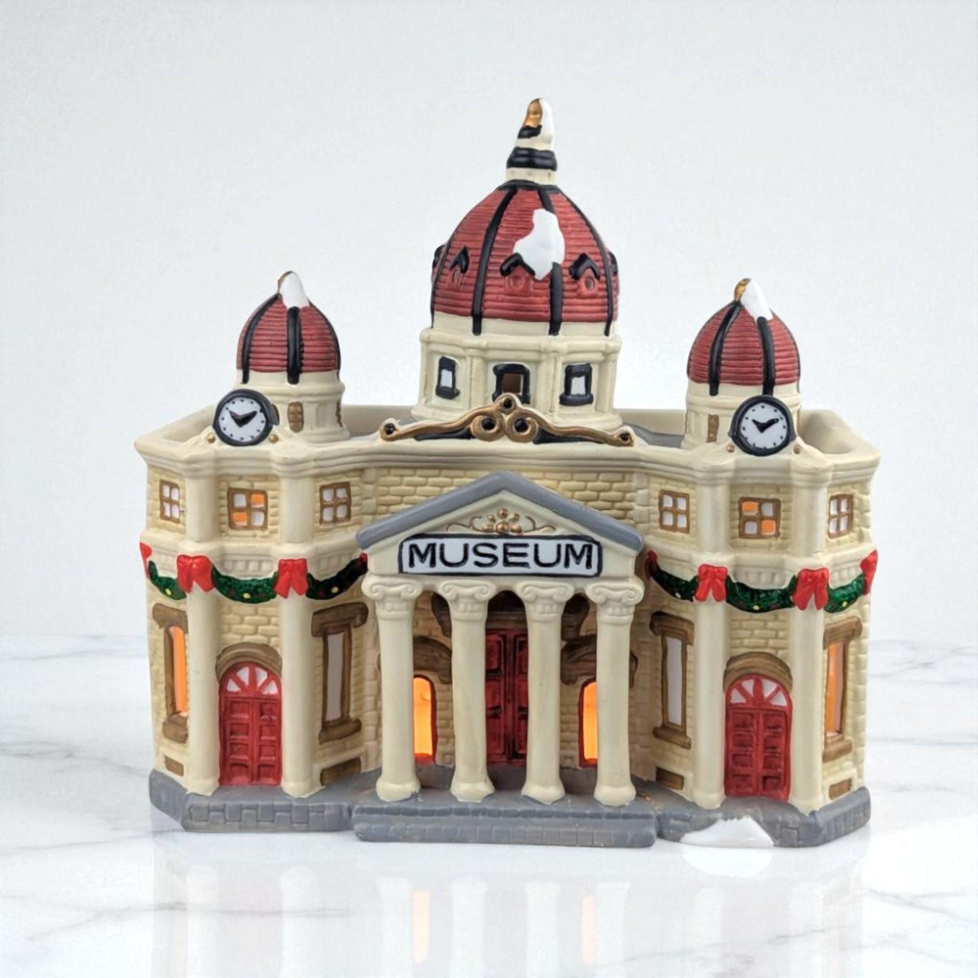 Vintage Dickens Keepsake Museum Christmas Village House: Lighted Ceramic Holiday Building