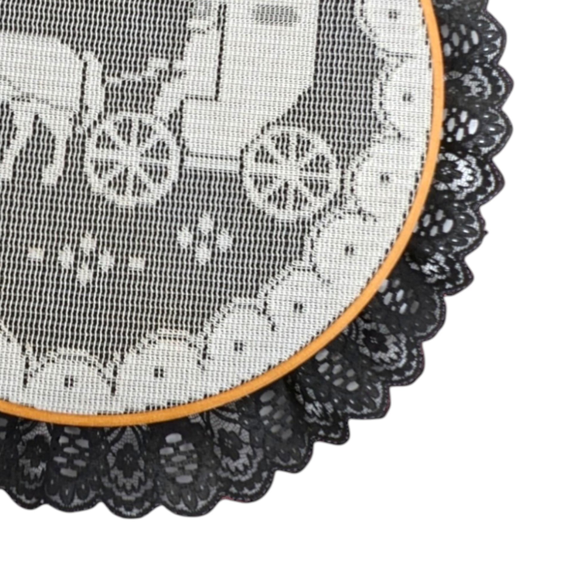 Vintage Embroidery Hoop Wall Hanging: Horse & Carriage Lace Decor