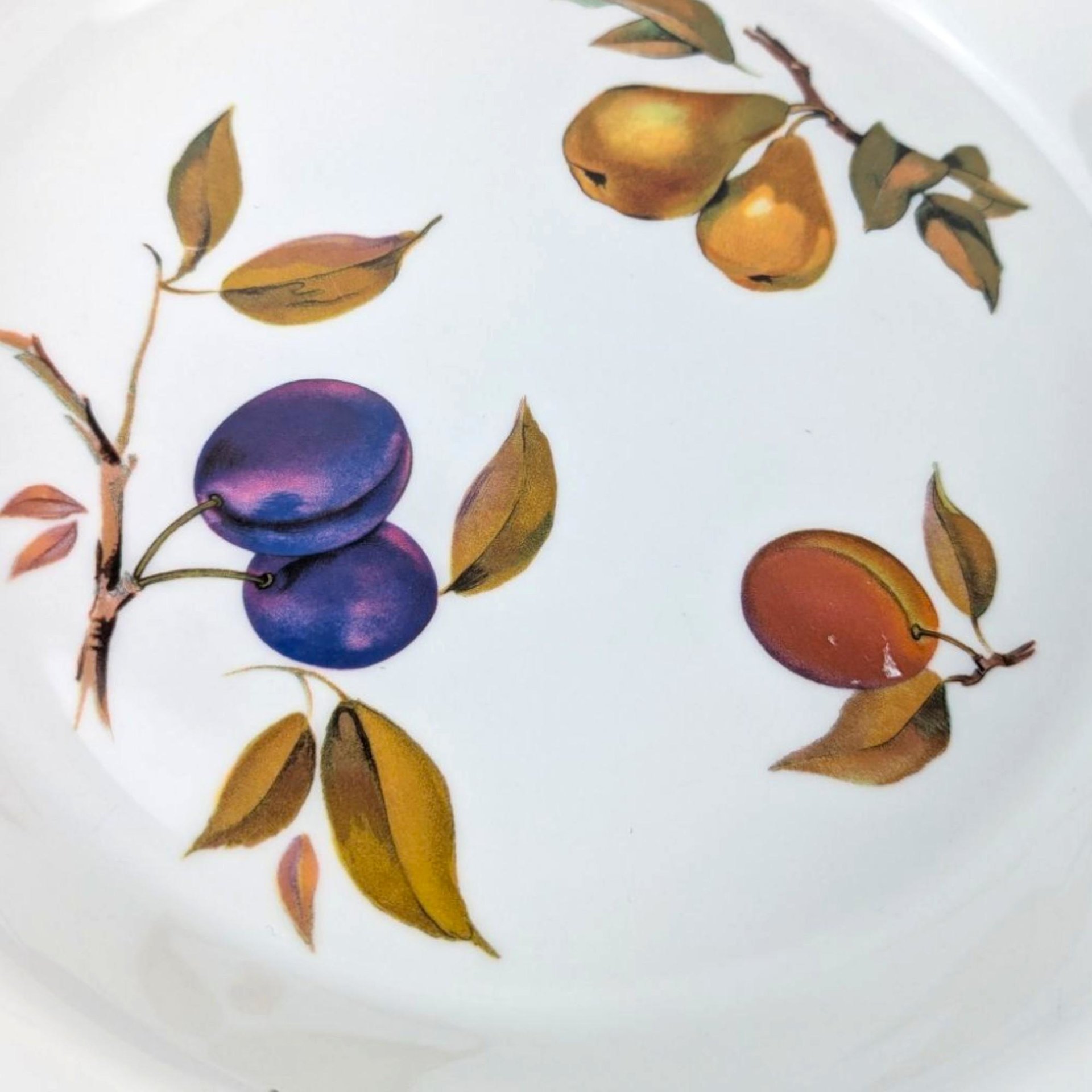Vintage Royal Worcester Evesham Pie Baker: 10.5" English Porcelain Quiche Dish
