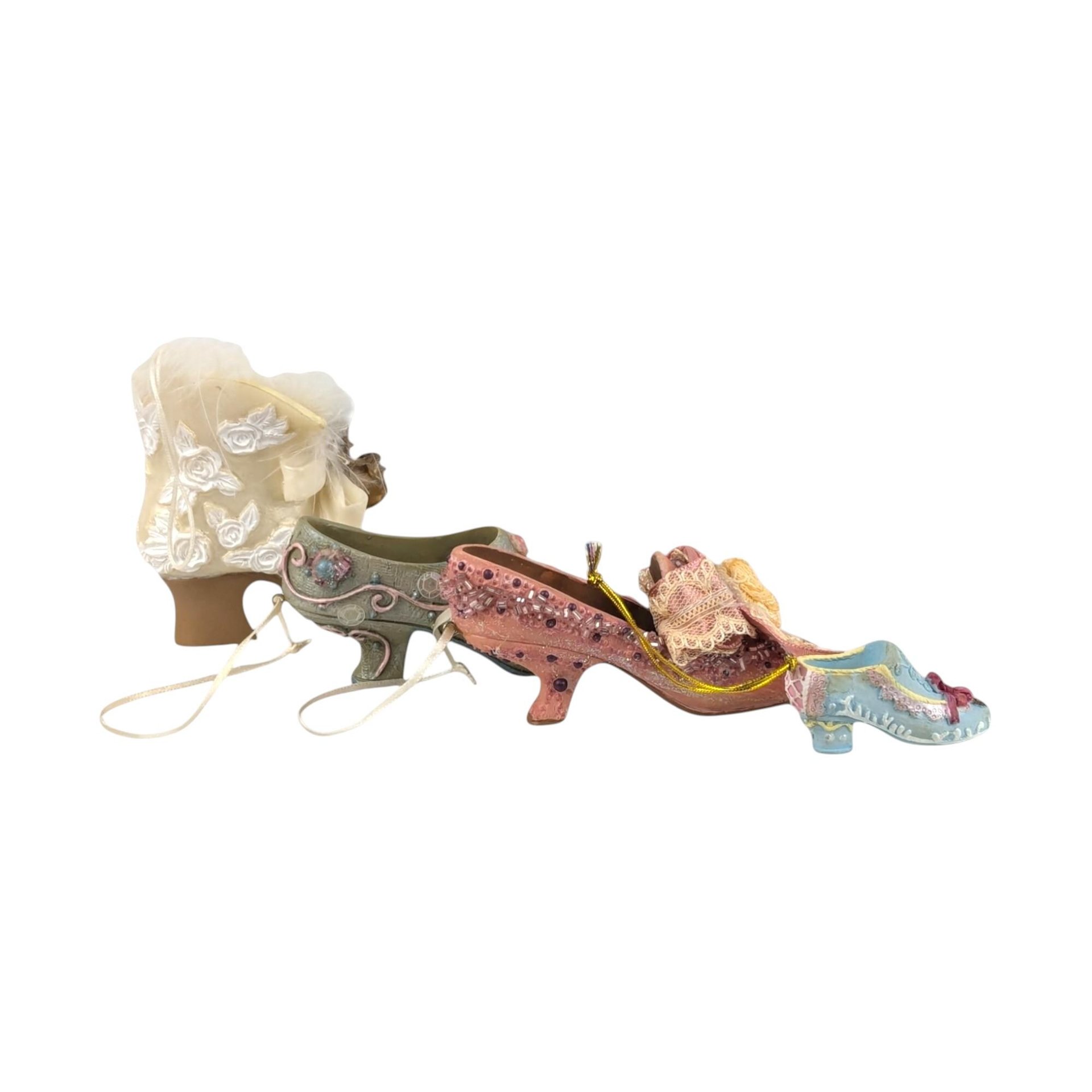 Vintage Resin High Heel Shoe Ornaments: Fashion Christmas Decor, Set of 4