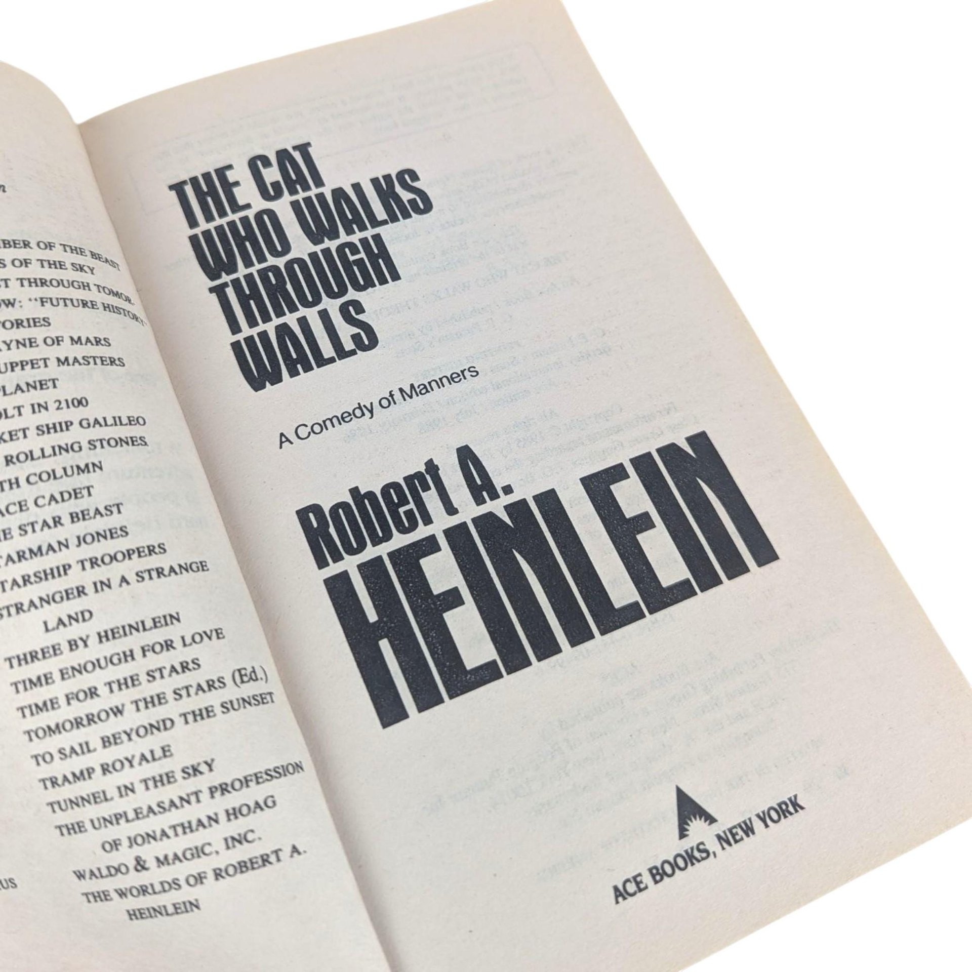 Vintage 1985 The Cat Who Walks Through Walls by Robert Heinlein Paperback, Science Fiction Novel, 80s Space Opera, Gift for Sci-Fi Fan