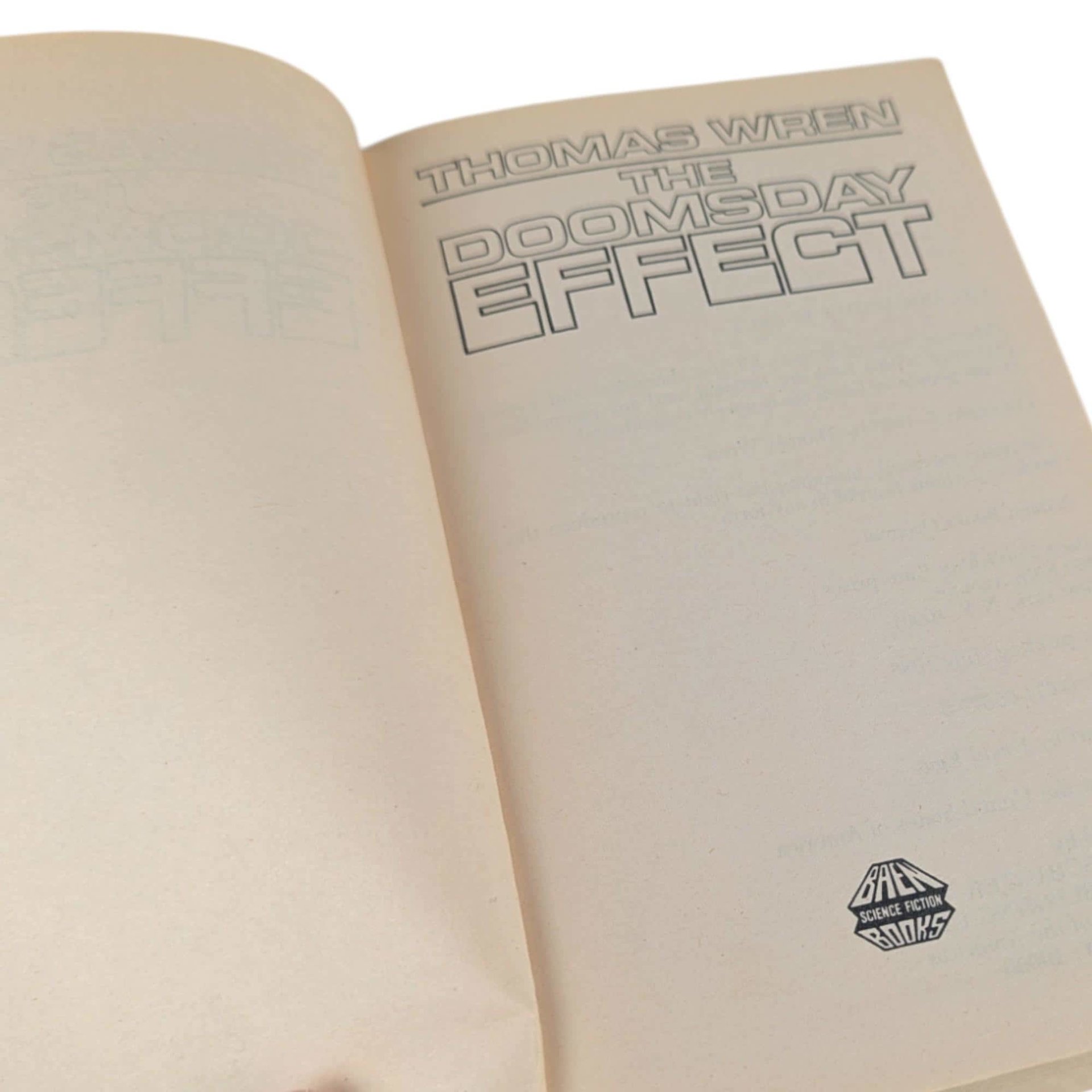 Vintage 1986 'The Doomsday Effect' by Thomas Wren: Paperback Sci-Fi Novel