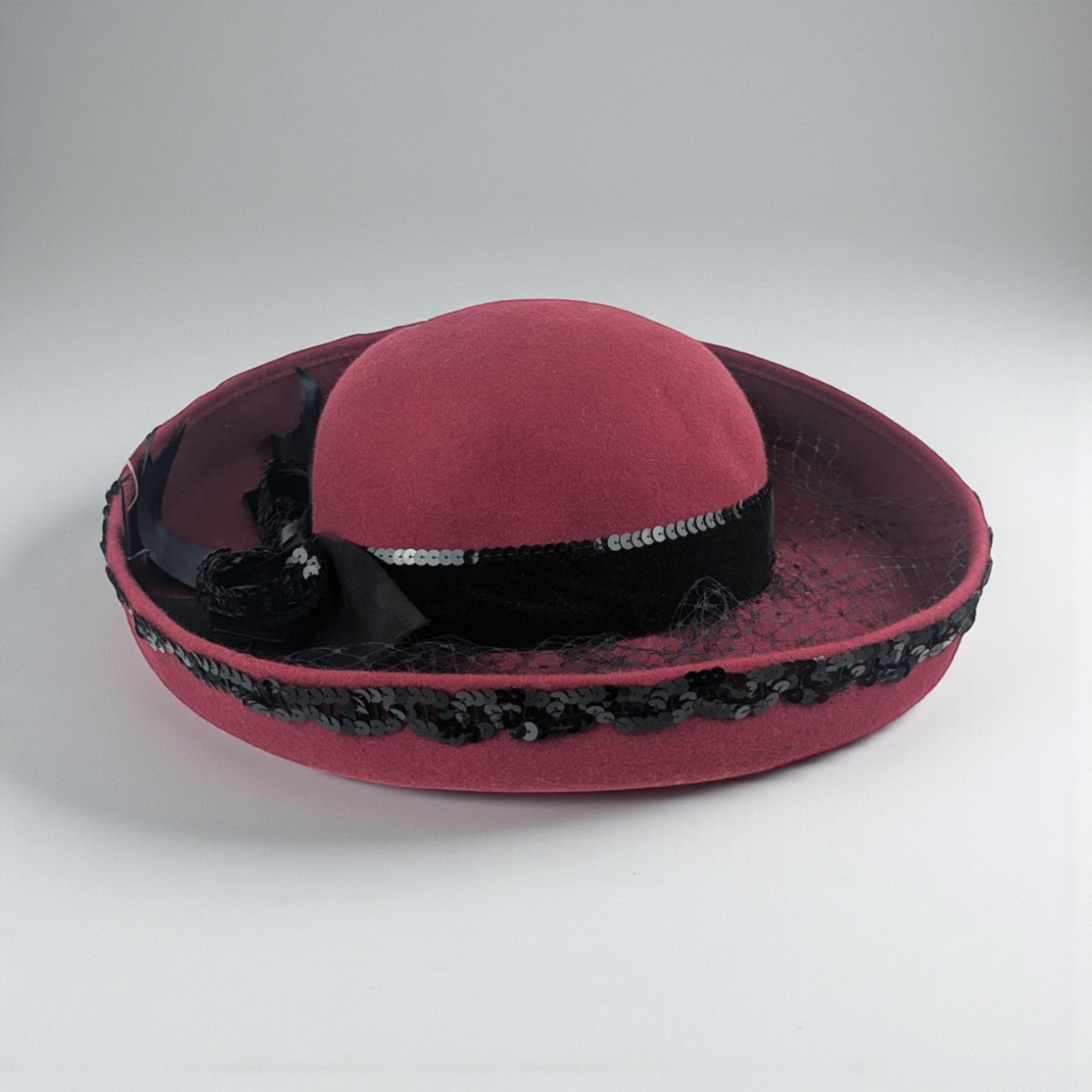 Vintage 1950s Delisa Wool Felt Hat: NOS with Dayton's Tag & Sequin Trim