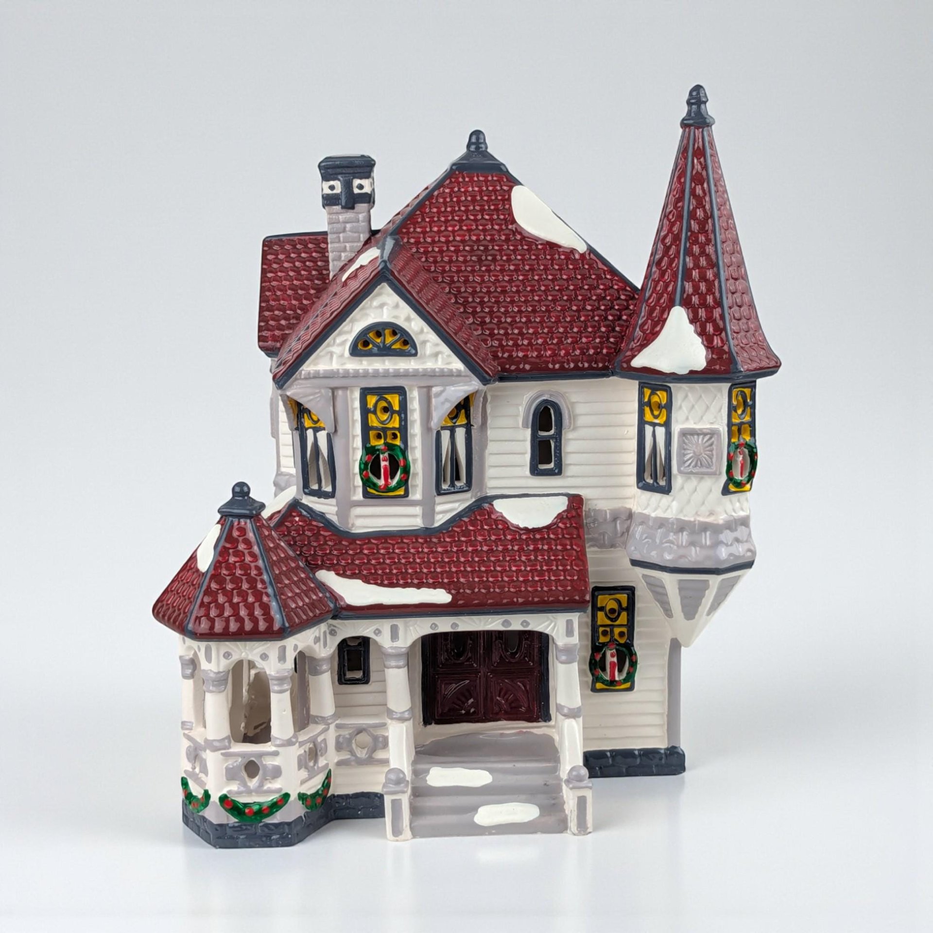 Vintage 1990 Dept 56 Queen Anne Victorian: Lighted Snow Village House
