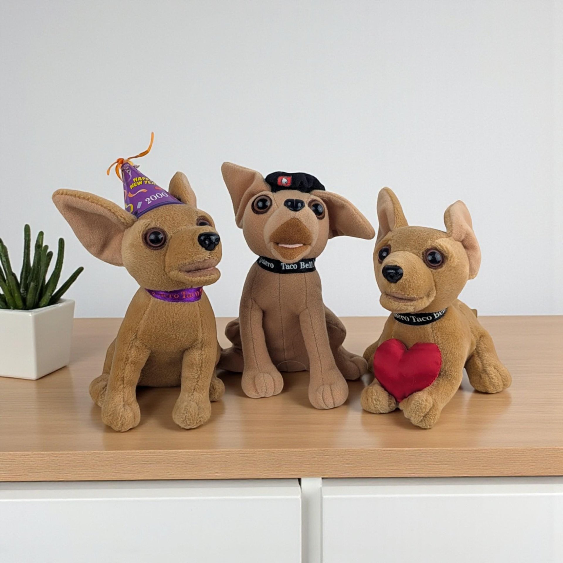 Vintage 1999 Taco Bell Chihuahua Plush: Lot of 3 Applause Plush Dogs