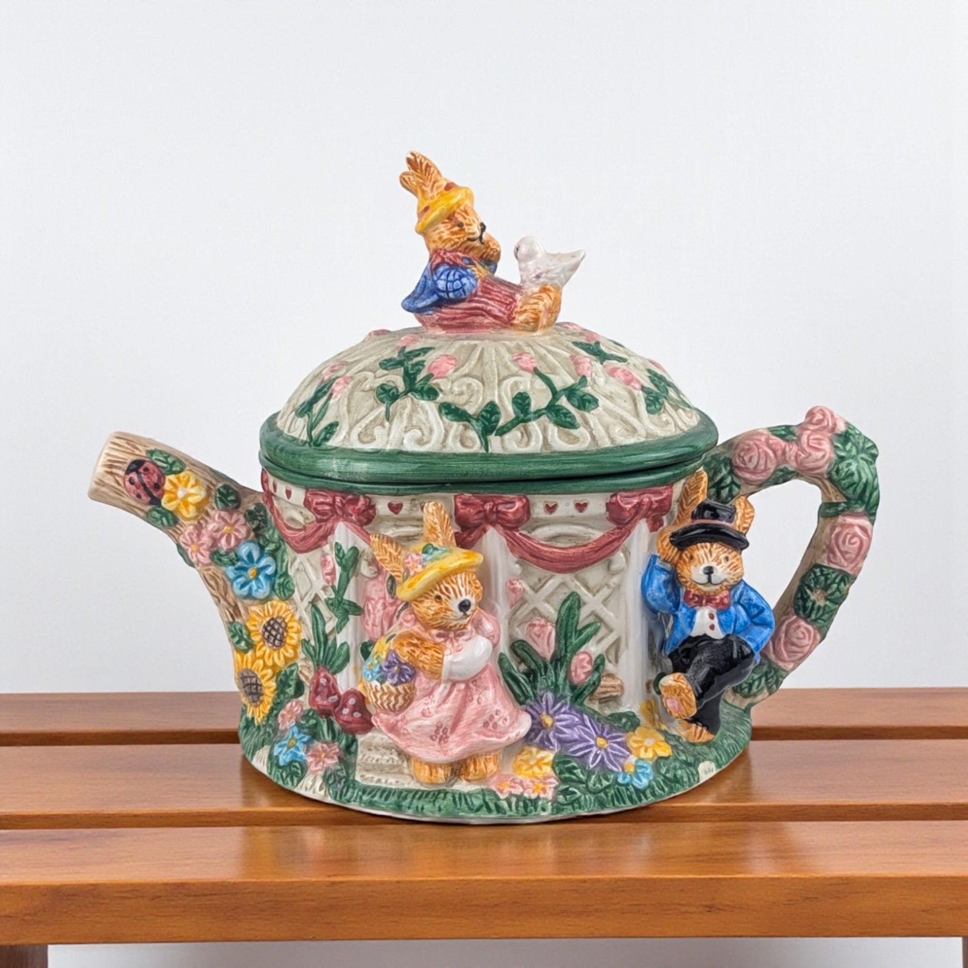 Vintage 1998 Rabbit Teapot: Mercuries Decorative Ceramic Garden Party