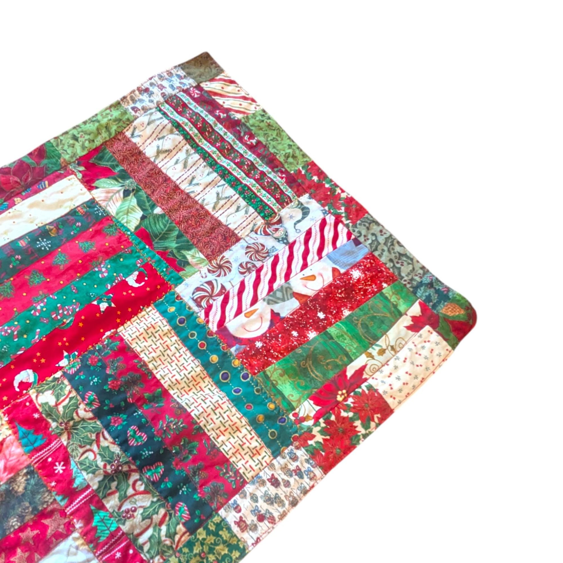 Vintage Quilted Table Runner: Handmade Patchwork Christmas Decor