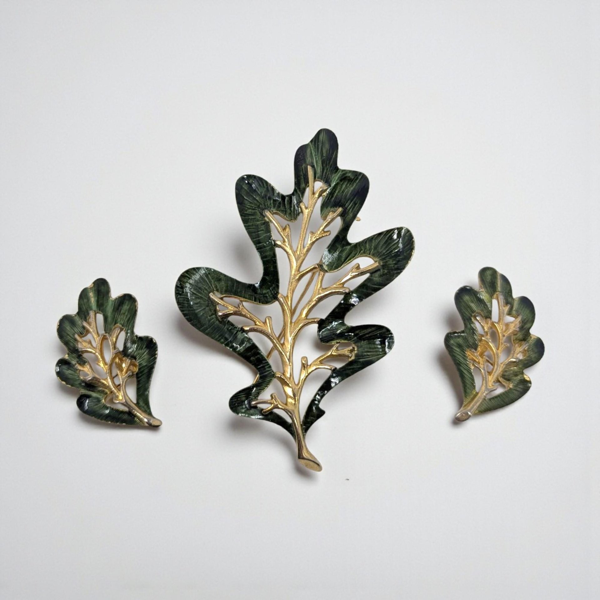 Vintage Sarah Coventry Leaf Jewelry Set: 1960s Brooch Clip On Earrings