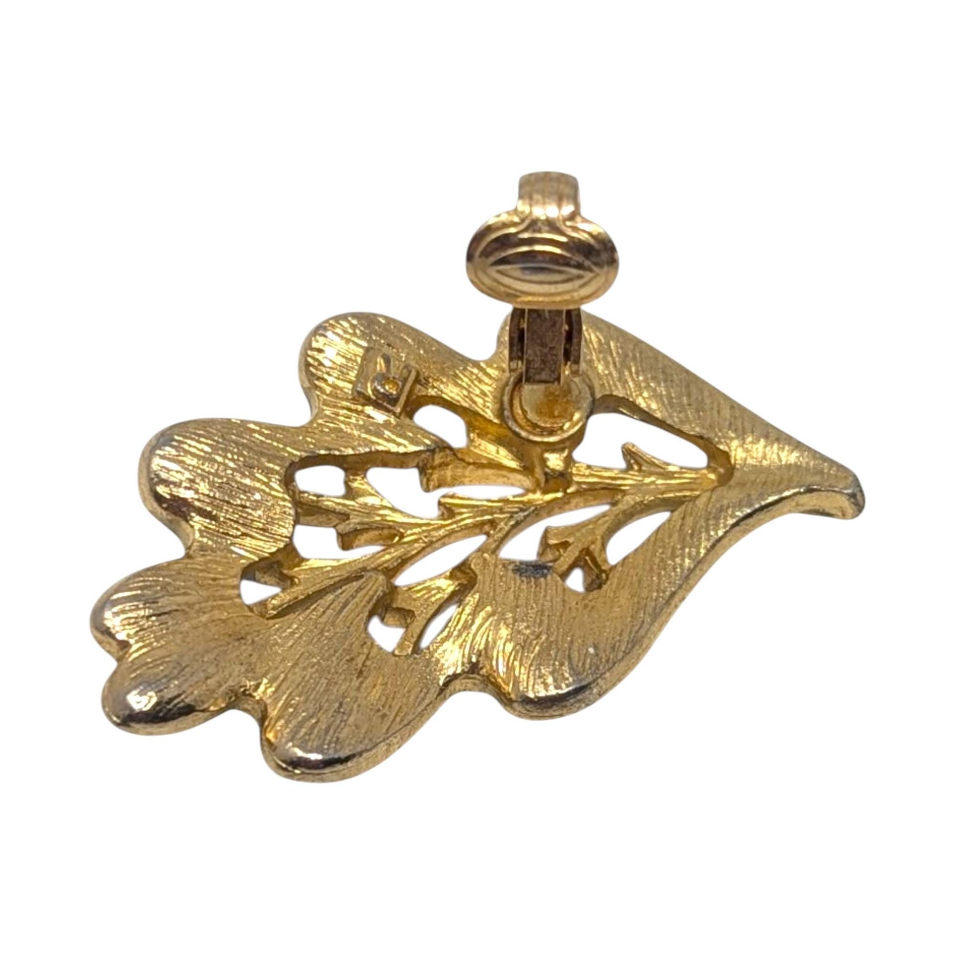 Vintage Sarah Coventry Leaf Jewelry Set: 1960s Brooch Clip On Earrings