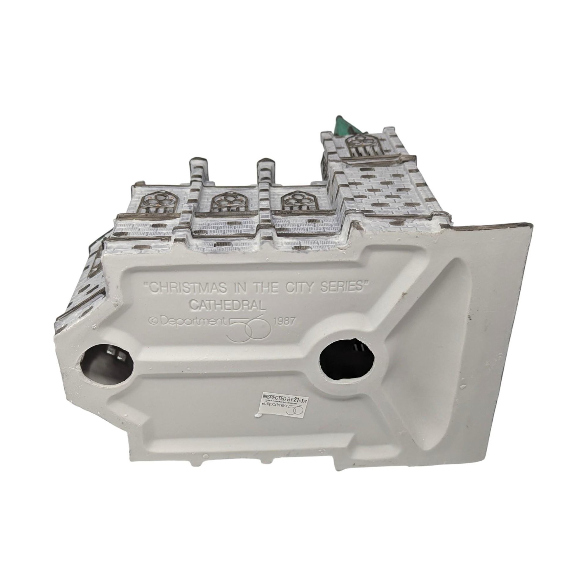 Vintage 1987 The Cathedral Lighted Building: Dept 56 Christmas in the City Village Decor