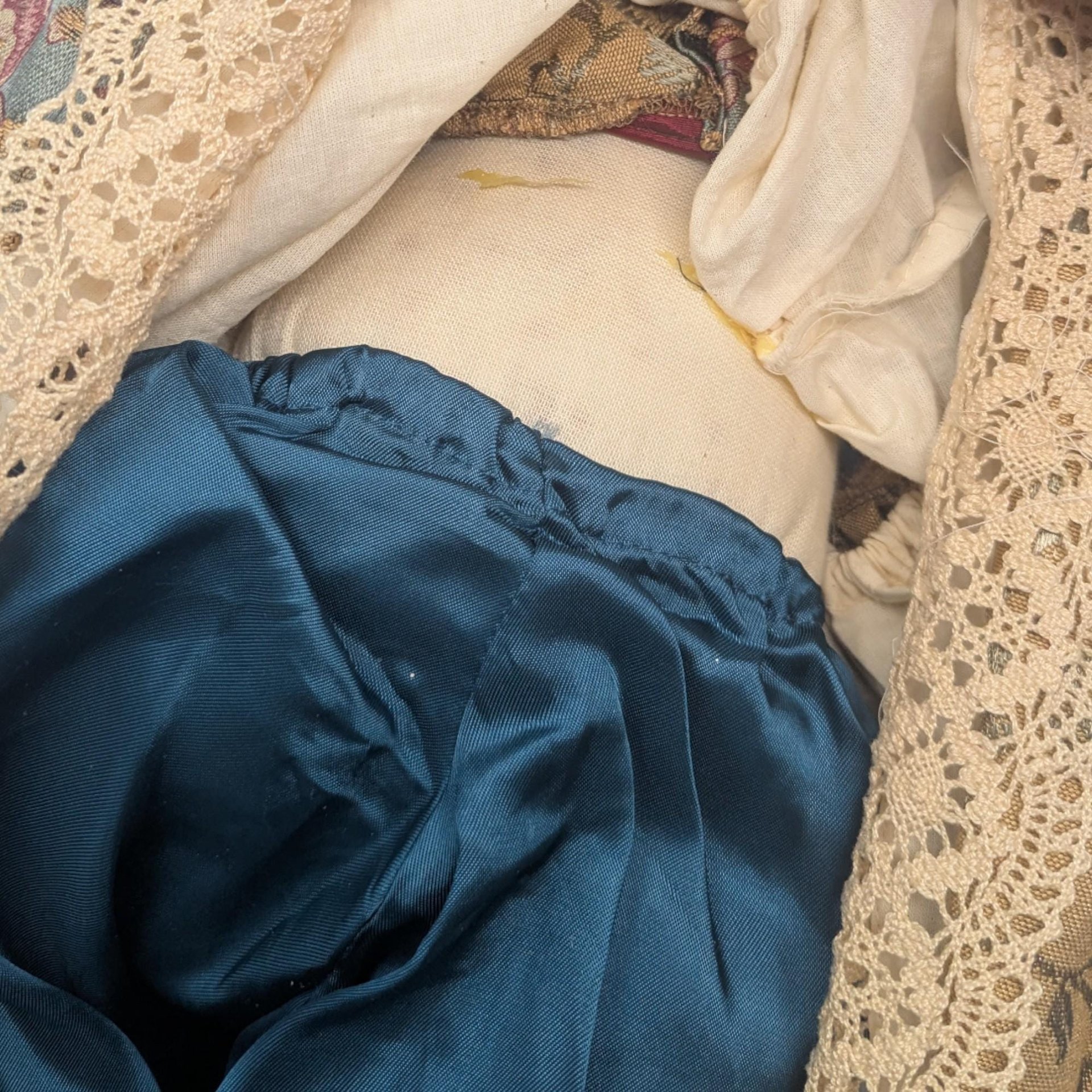 Vintage 1991 Little Souls Gretchen Wilson Mary Anne Doll: Handmade Signed Figurine