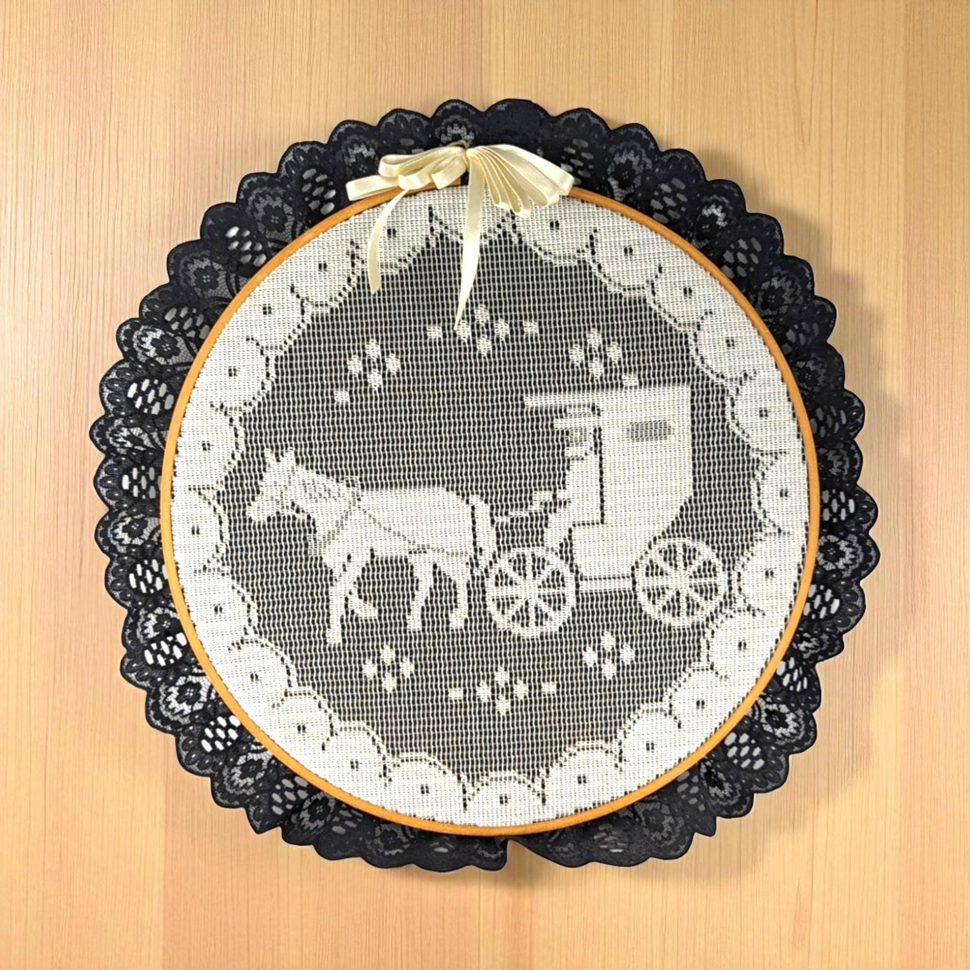 Vintage Horse and Carriage Embroidery Hoop