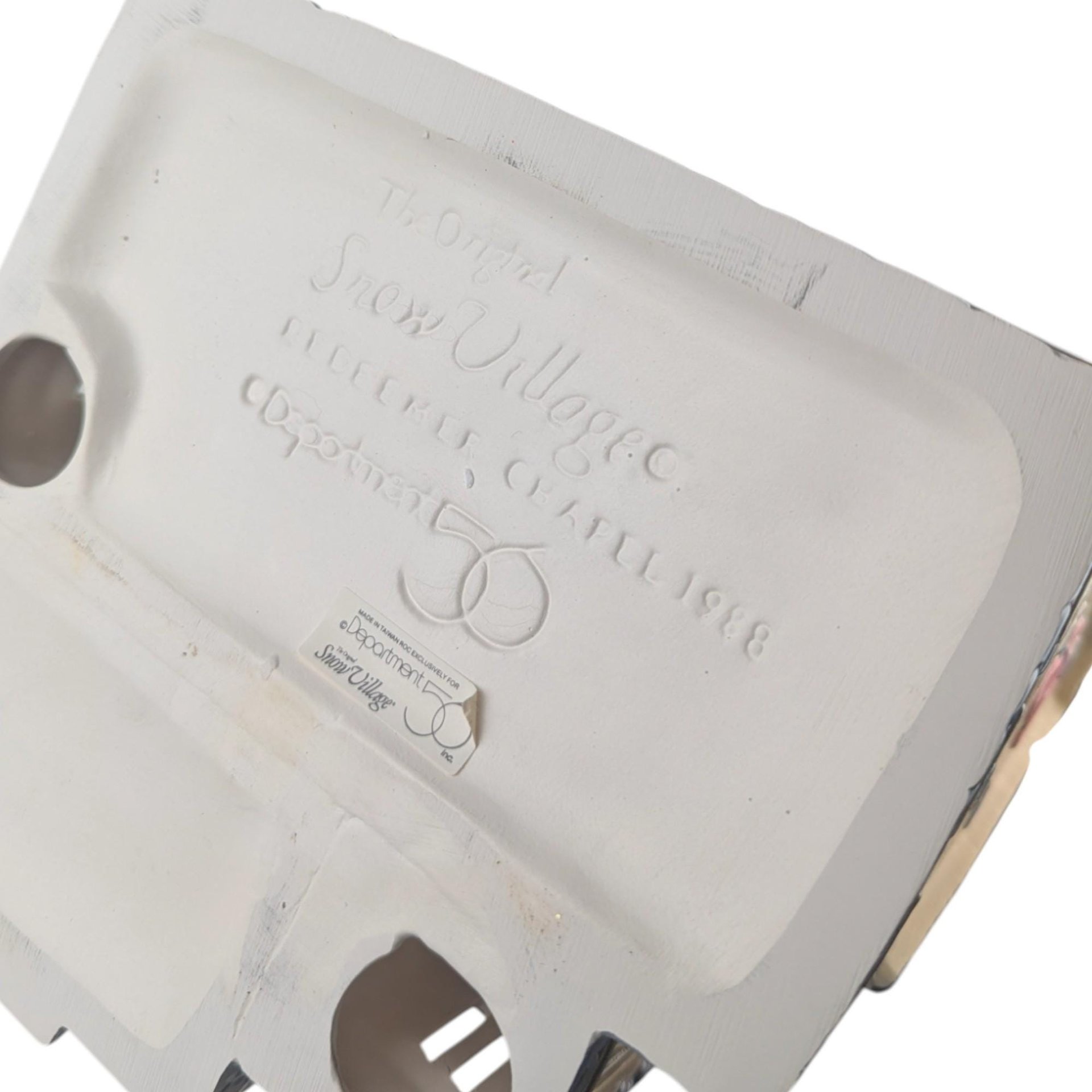 1988 Dept 56 Snow Village Redeemer Church