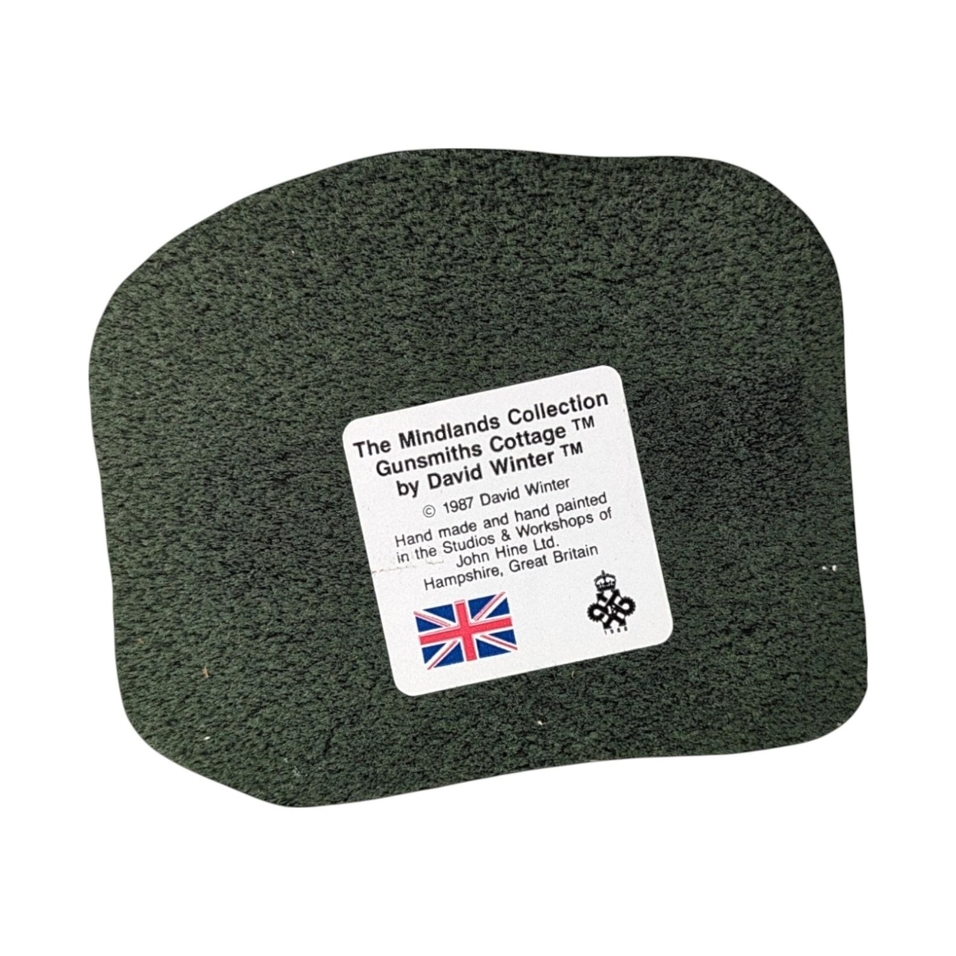 1987 David Winter Gunsmiths Cottage