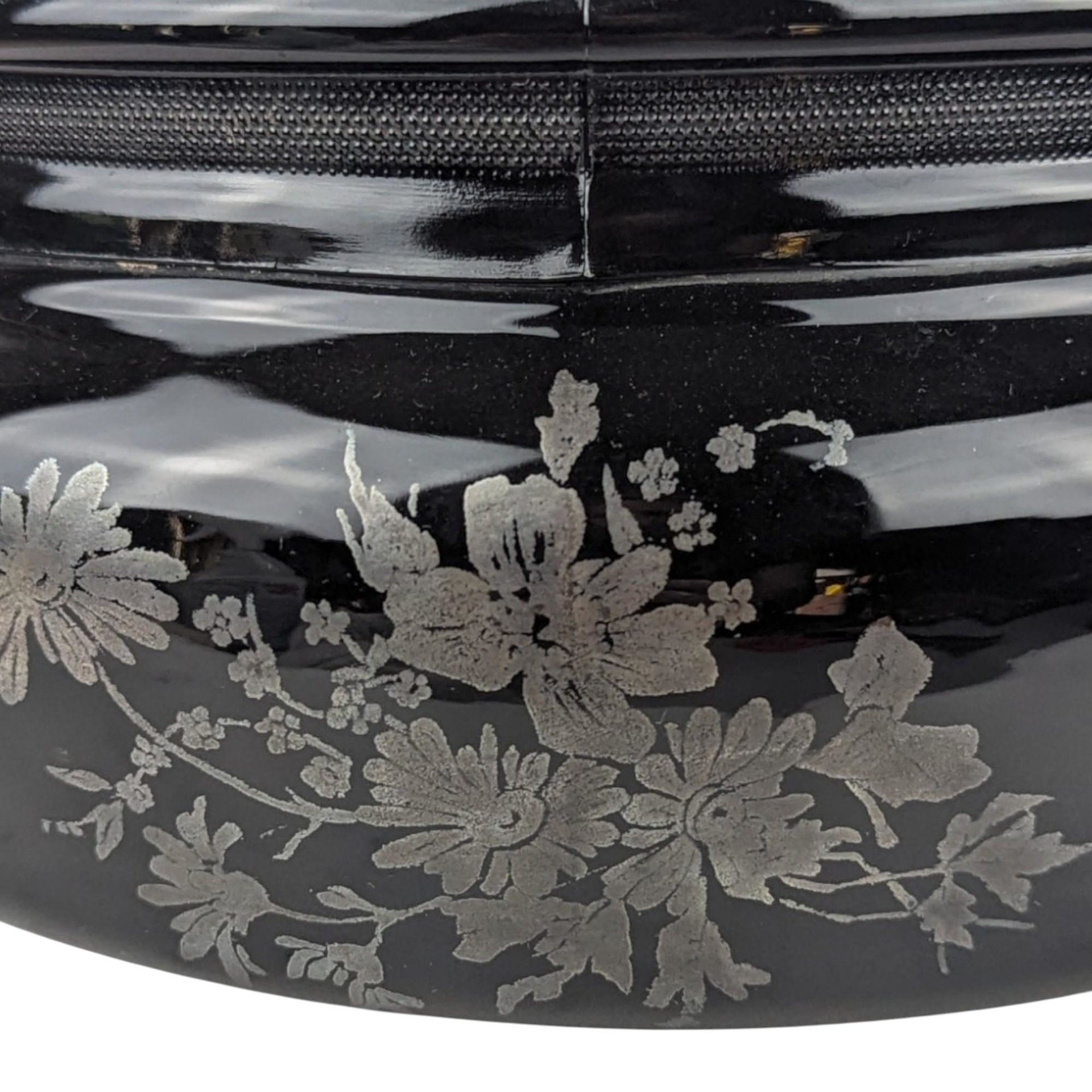 Vintage L.E. Smith Black Glass Bean Pot