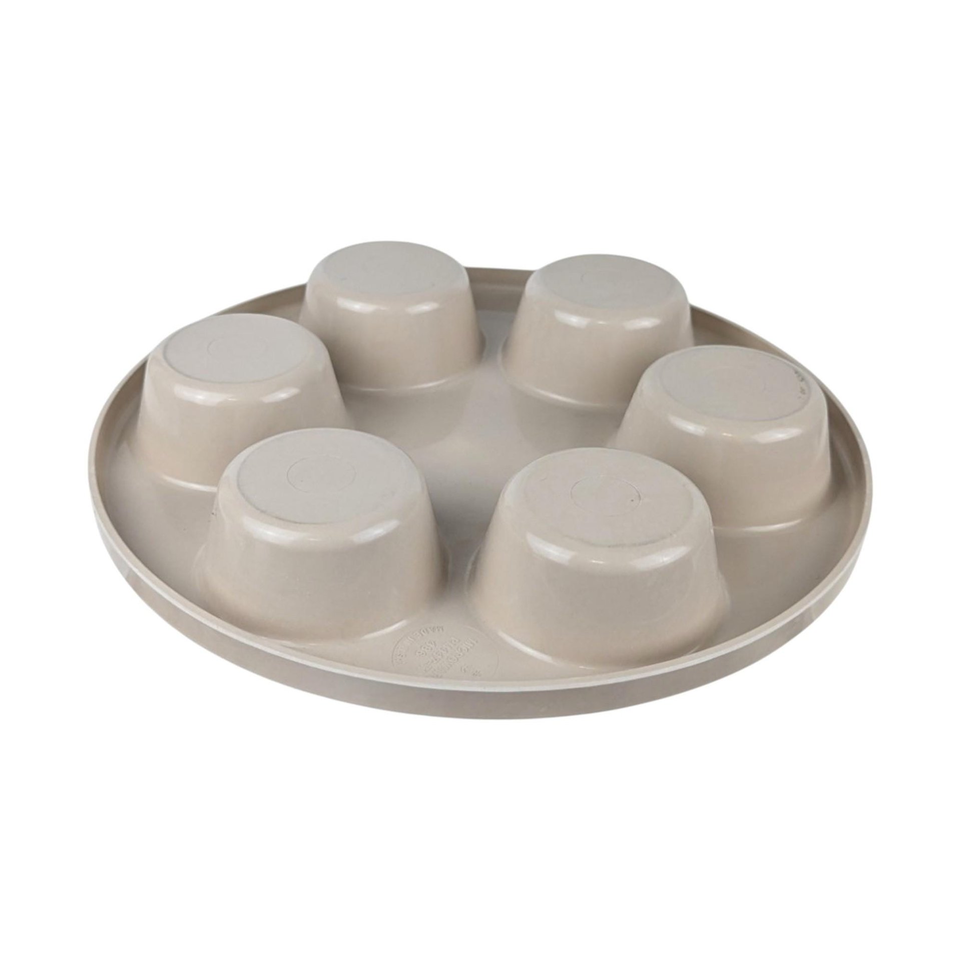 Vintage Anchor Hocking Muffin Pan and 2-in-1 Snowman Cookie Cutter