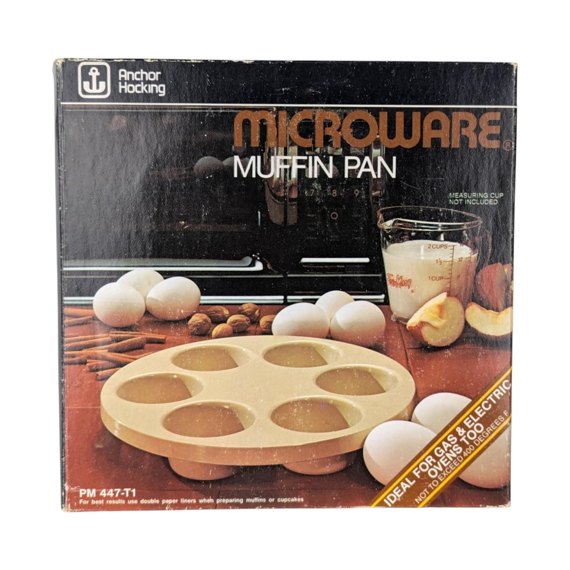 Vintage Anchor Hocking Muffin Pan and 2-in-1 Snowman Cookie Cutter