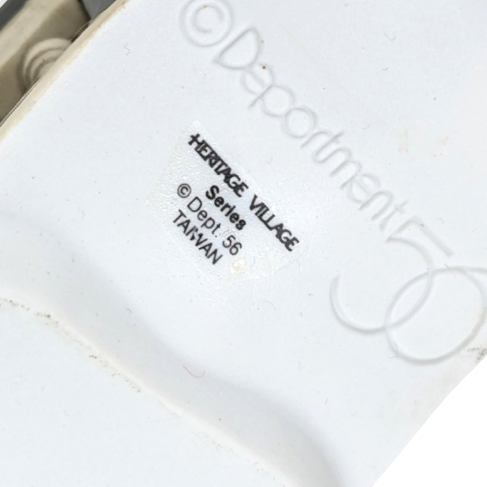 Vintage Dept 56 Heritage Village Lion Bridge Set