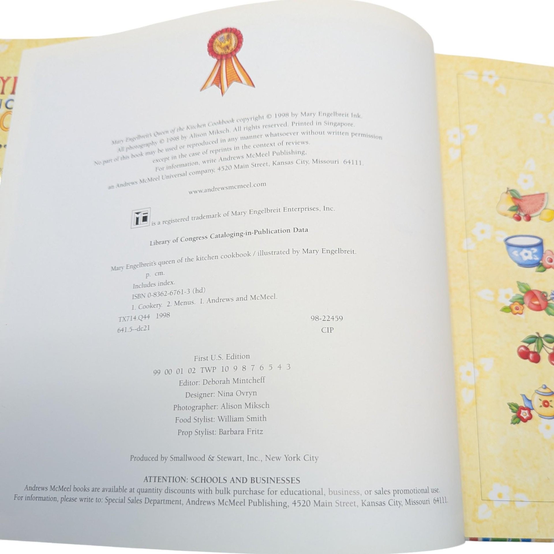 1998 "Queen of the Kitchen" by Mary Engelbreit Hardcover Cookbook