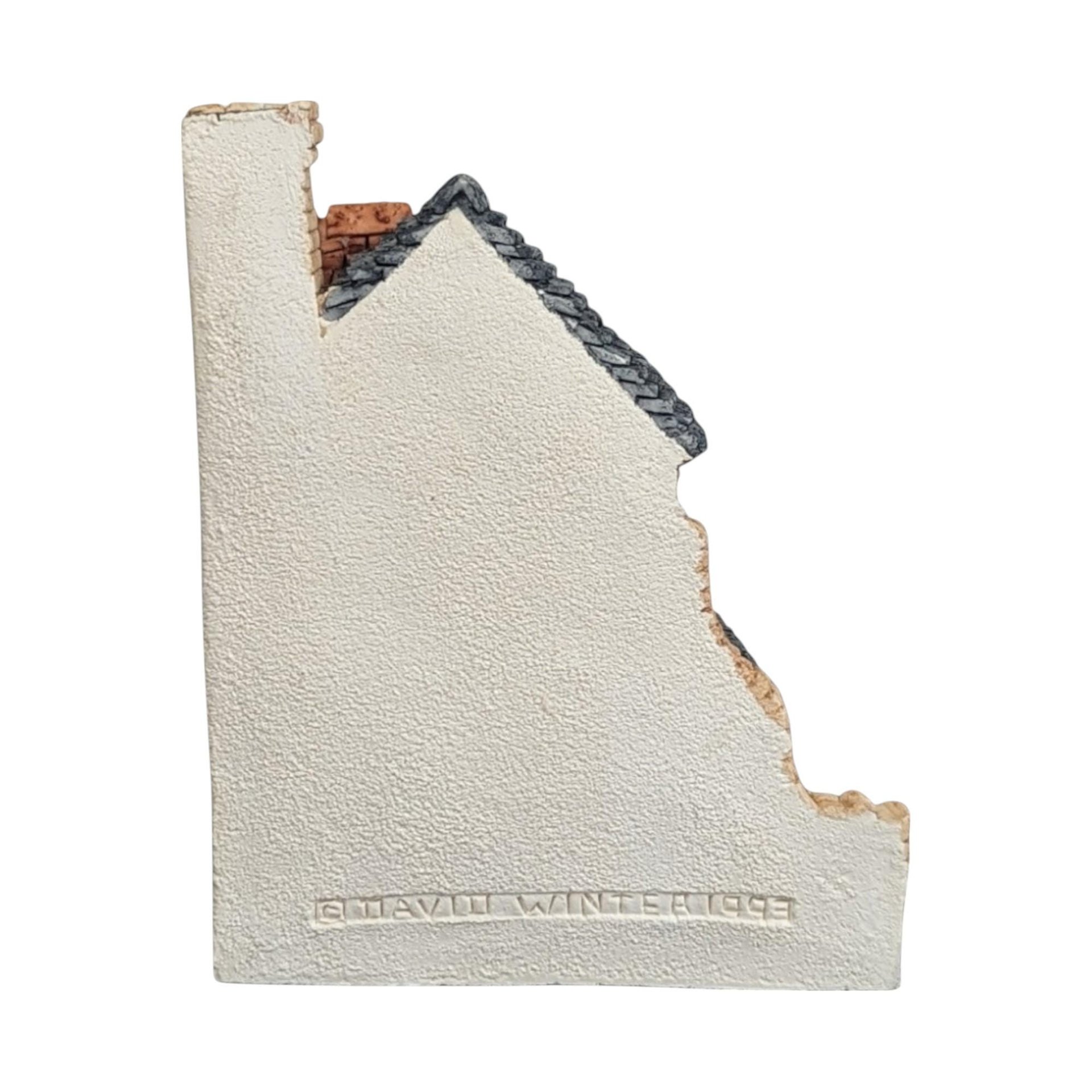 1994 David Winter 15 Lawnside Road Corner Figurine