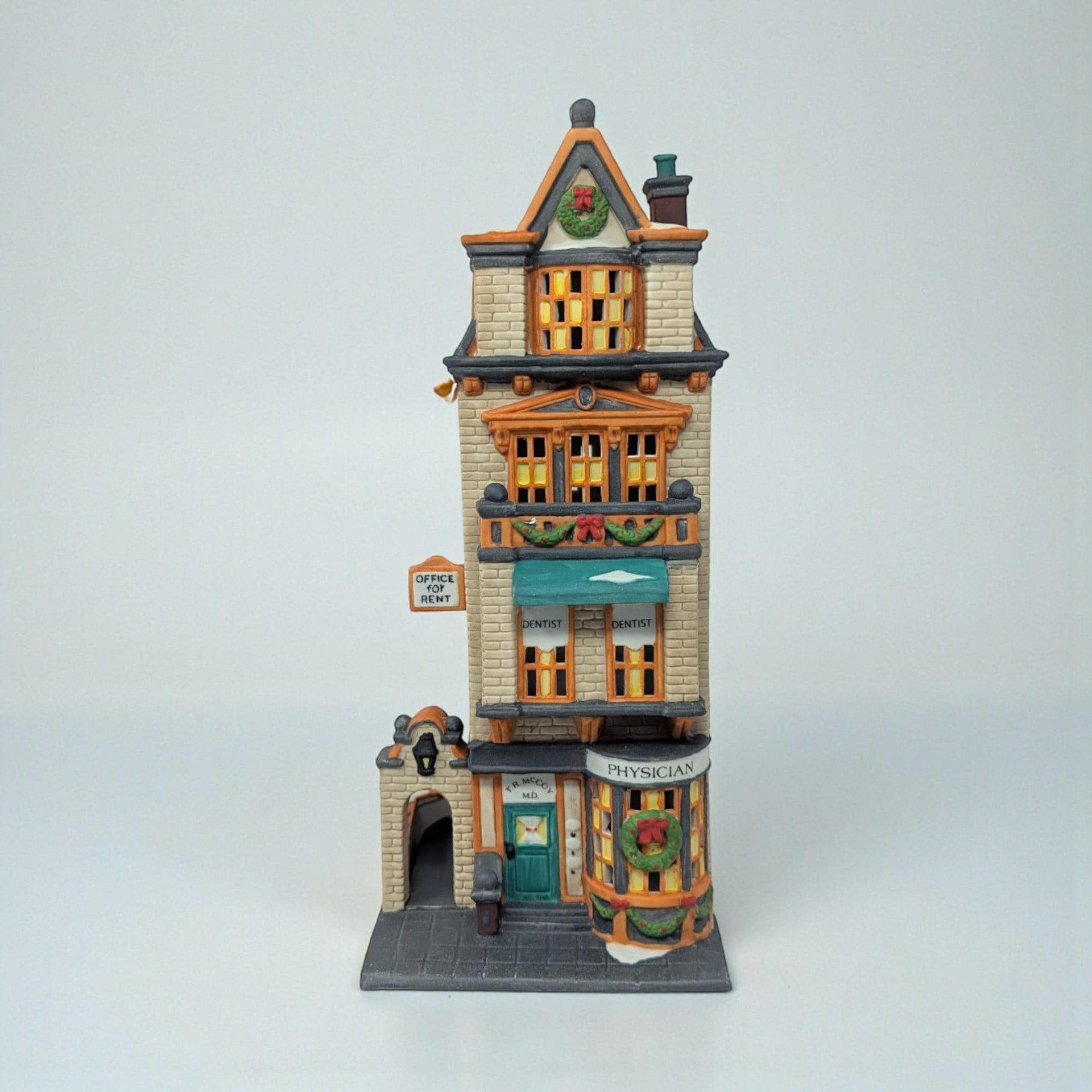 1991 Dept 56 The Doctors Office Christmas in the City Series
