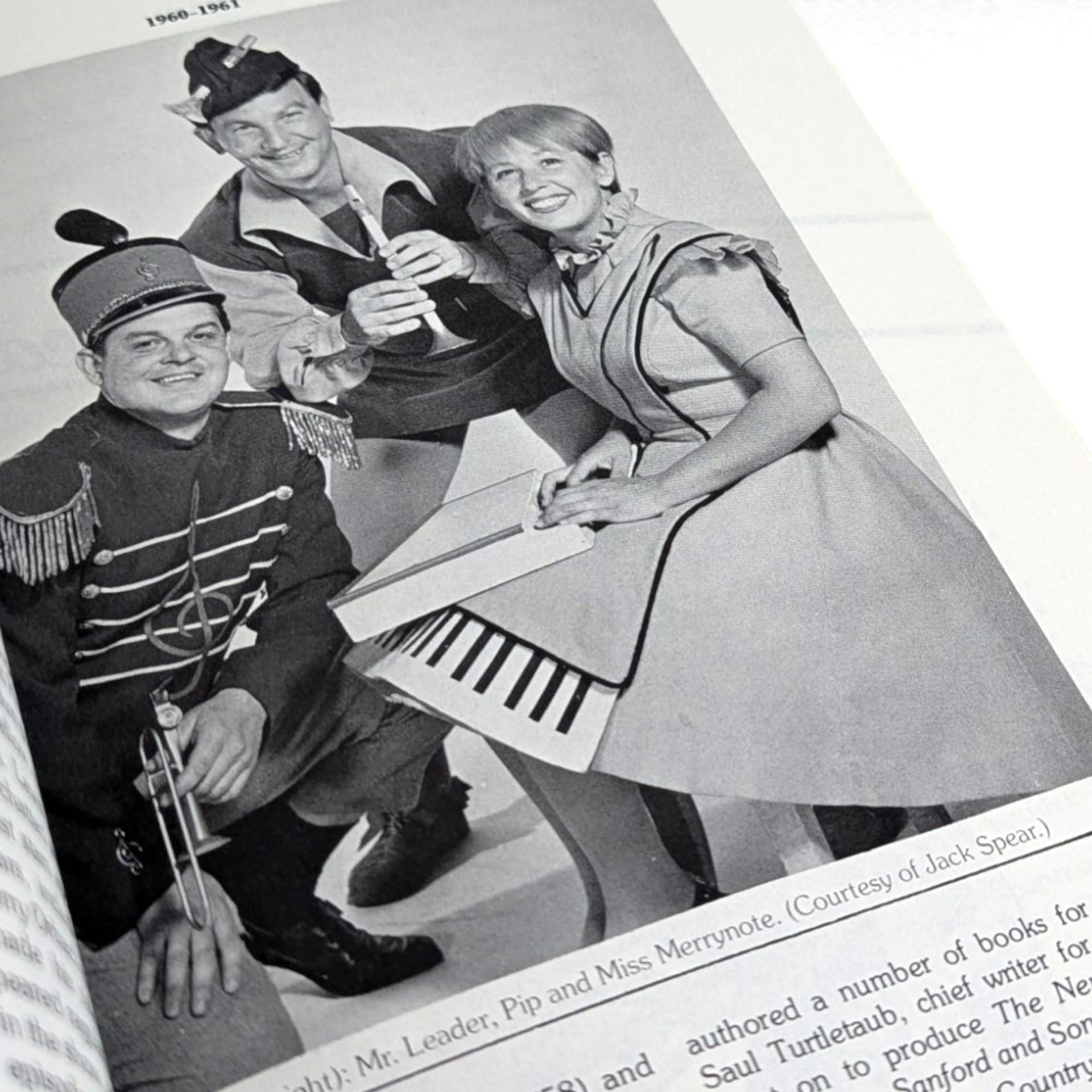 1983 'Kids' TV' by Stuart Fischer Softcover Book