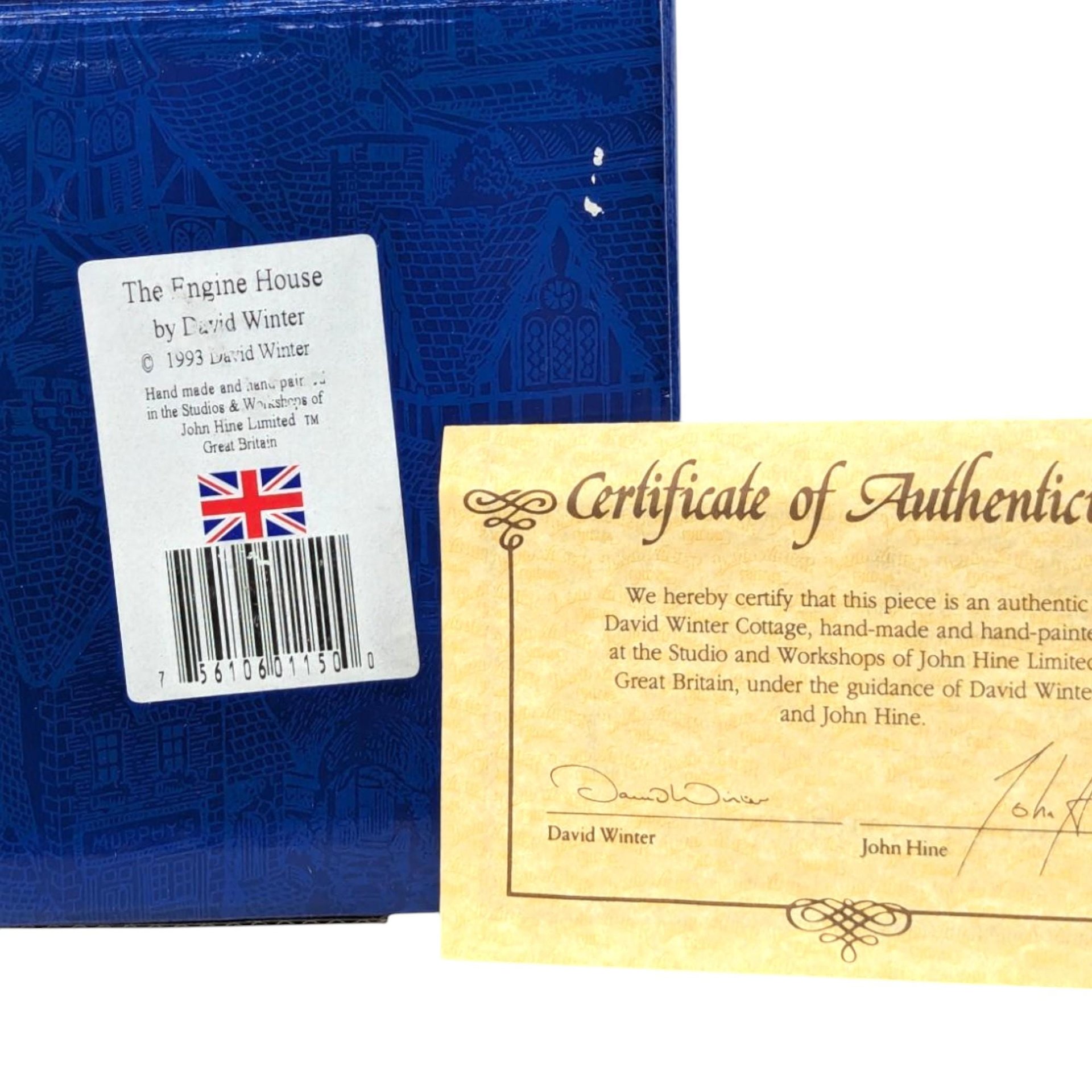 1993 David Winter "The Engine House" Village Piece