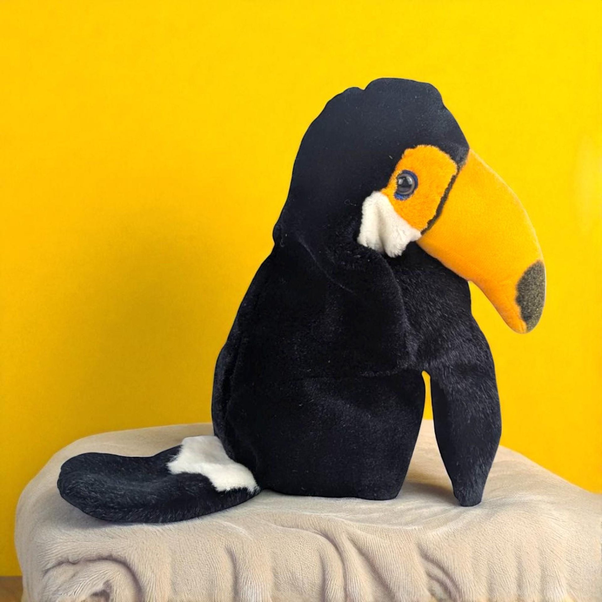 1999 KM Plush Toucan Bird Hand Puppet