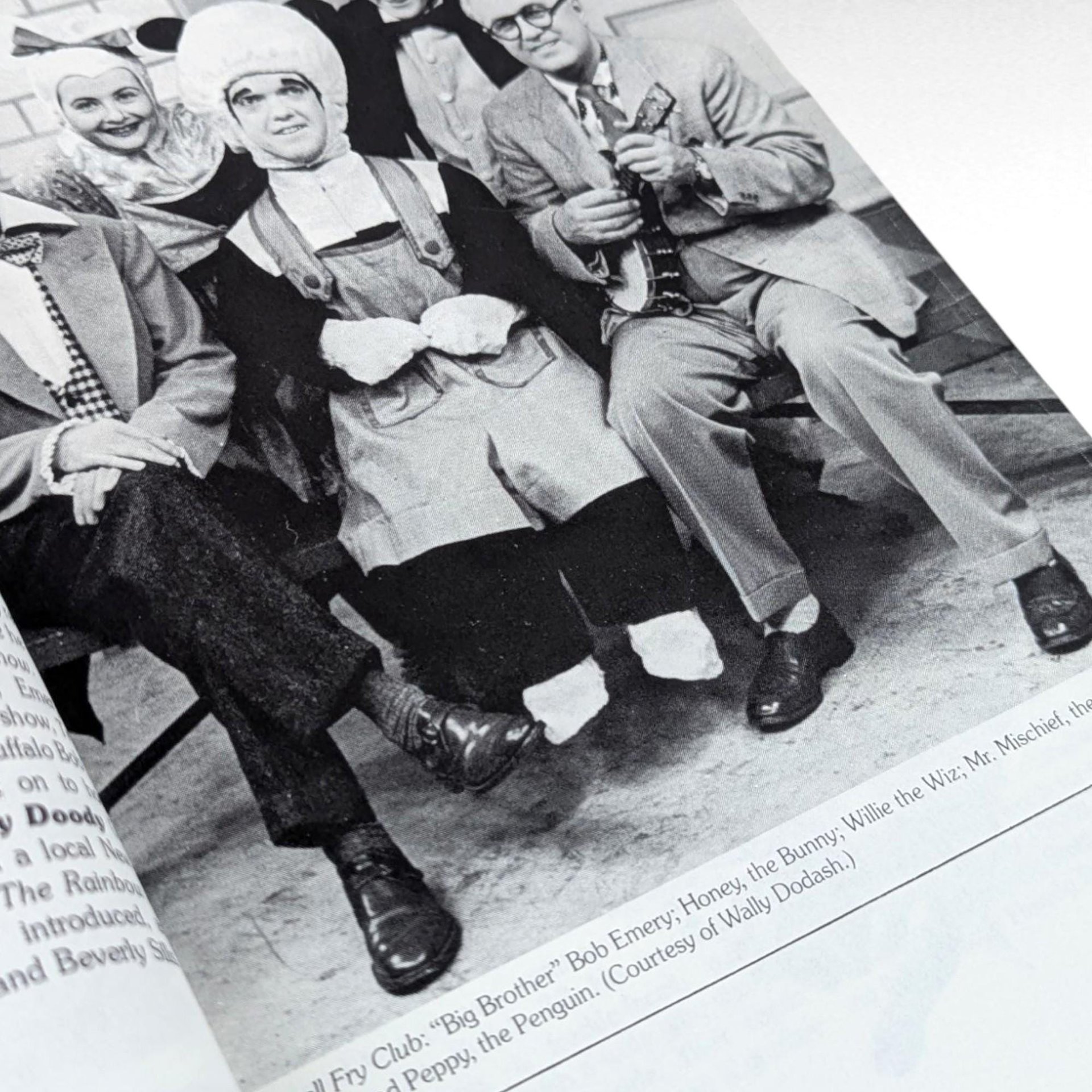 1983 'Kids' TV' by Stuart Fischer Softcover Book