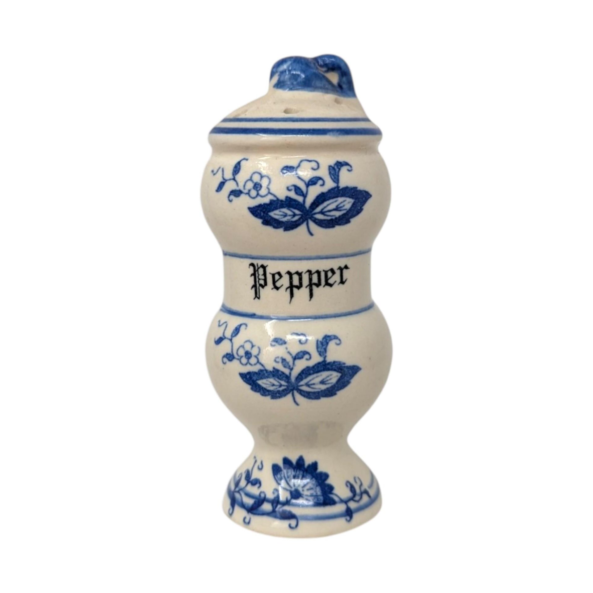 Watkins Blue Onion Salt Pepper Set
