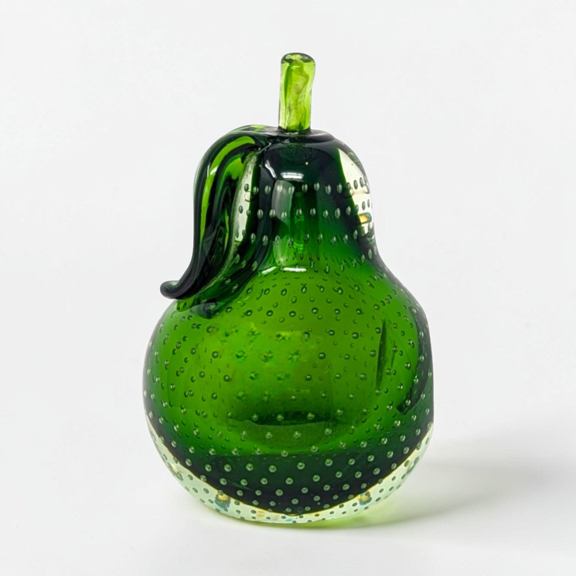 1960s Green Murano Glass Pear Paperweight – Mid-century Bullicante Glass Art Decor
