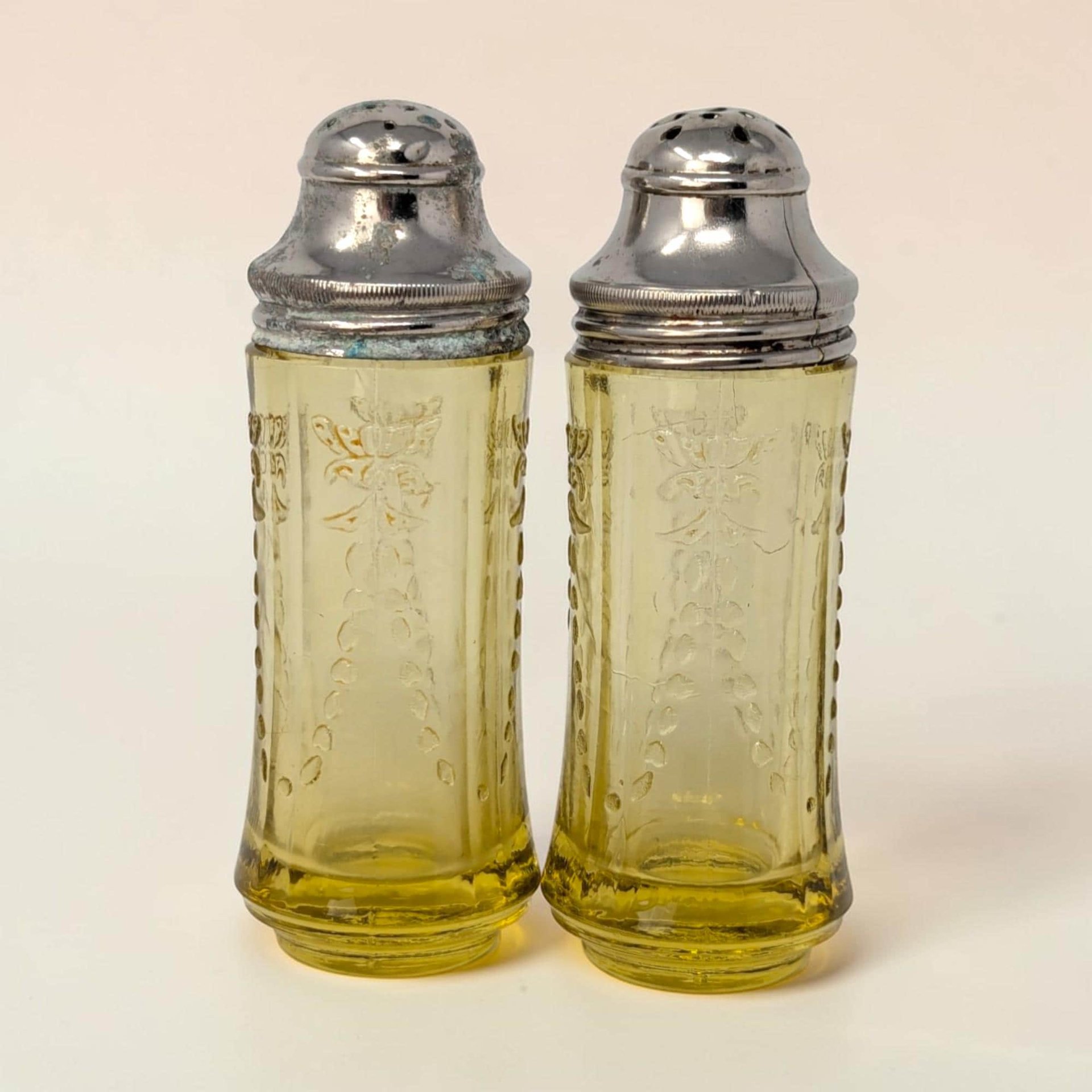 1930s Federal Glass Madrid Amber Shakers