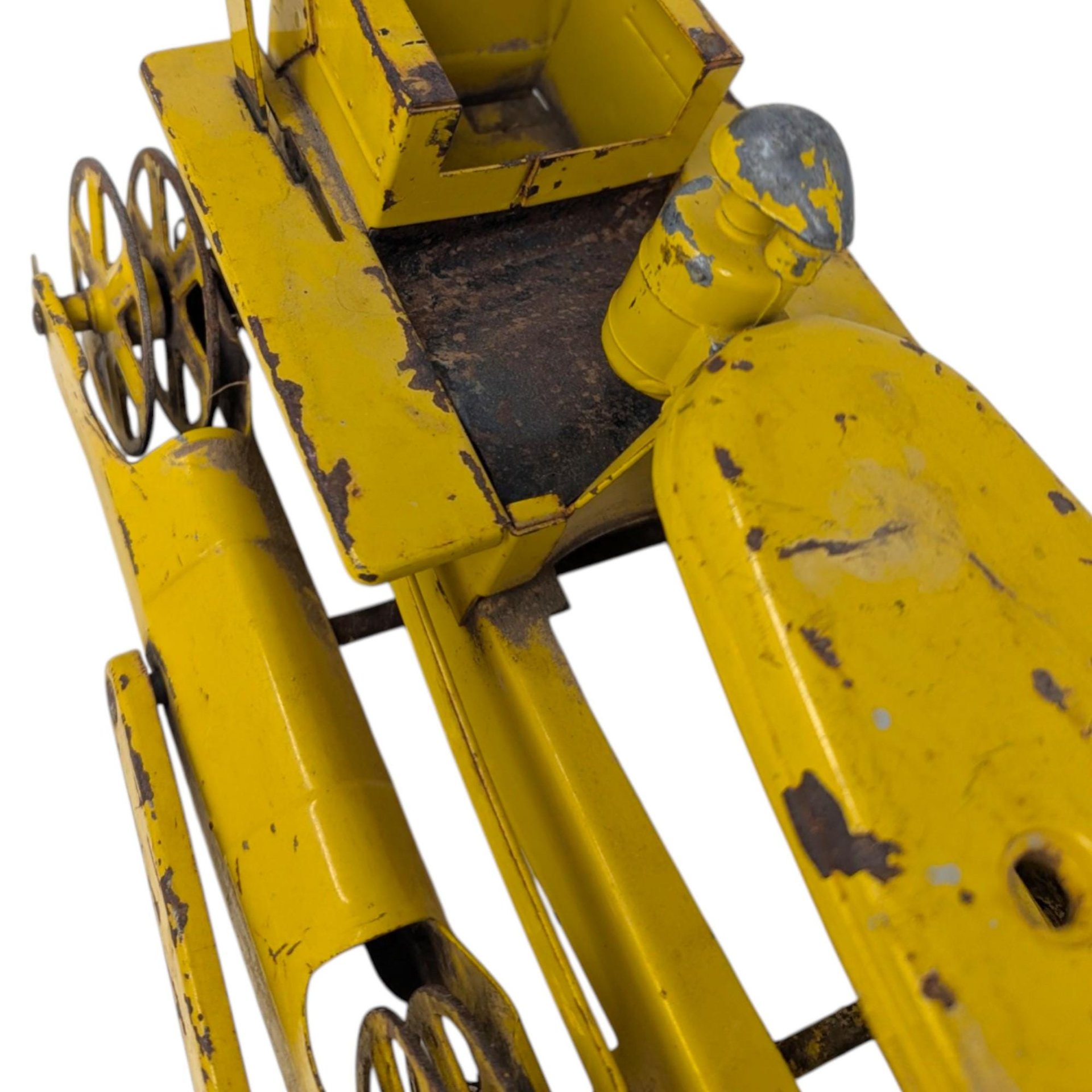 1940s Doepke Model Toys Caterpillar Bulldozer – Pressed Steel Industrial Toy